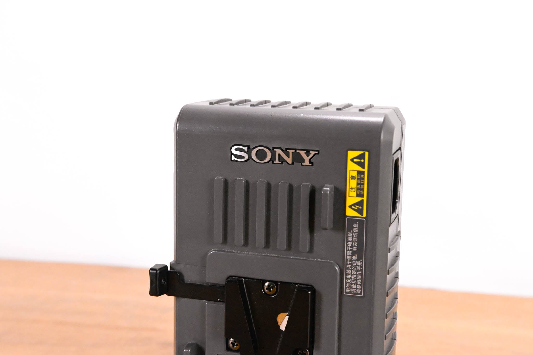 Sony AC-DN10 AC Adapter/Charger