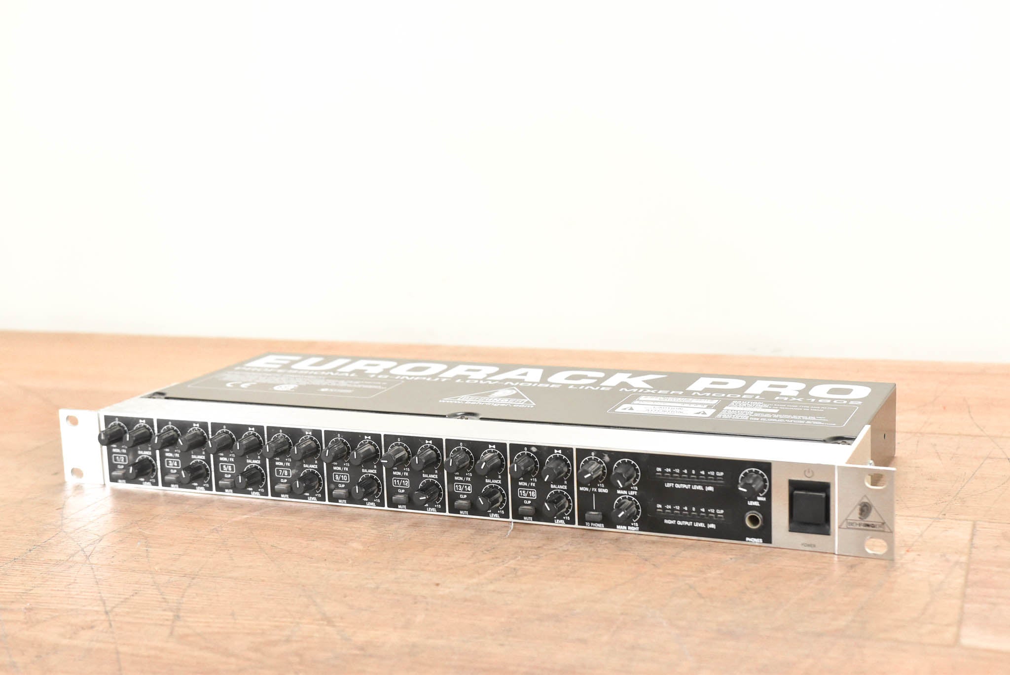 Behringer RX1602 Rackmount Line Mixer