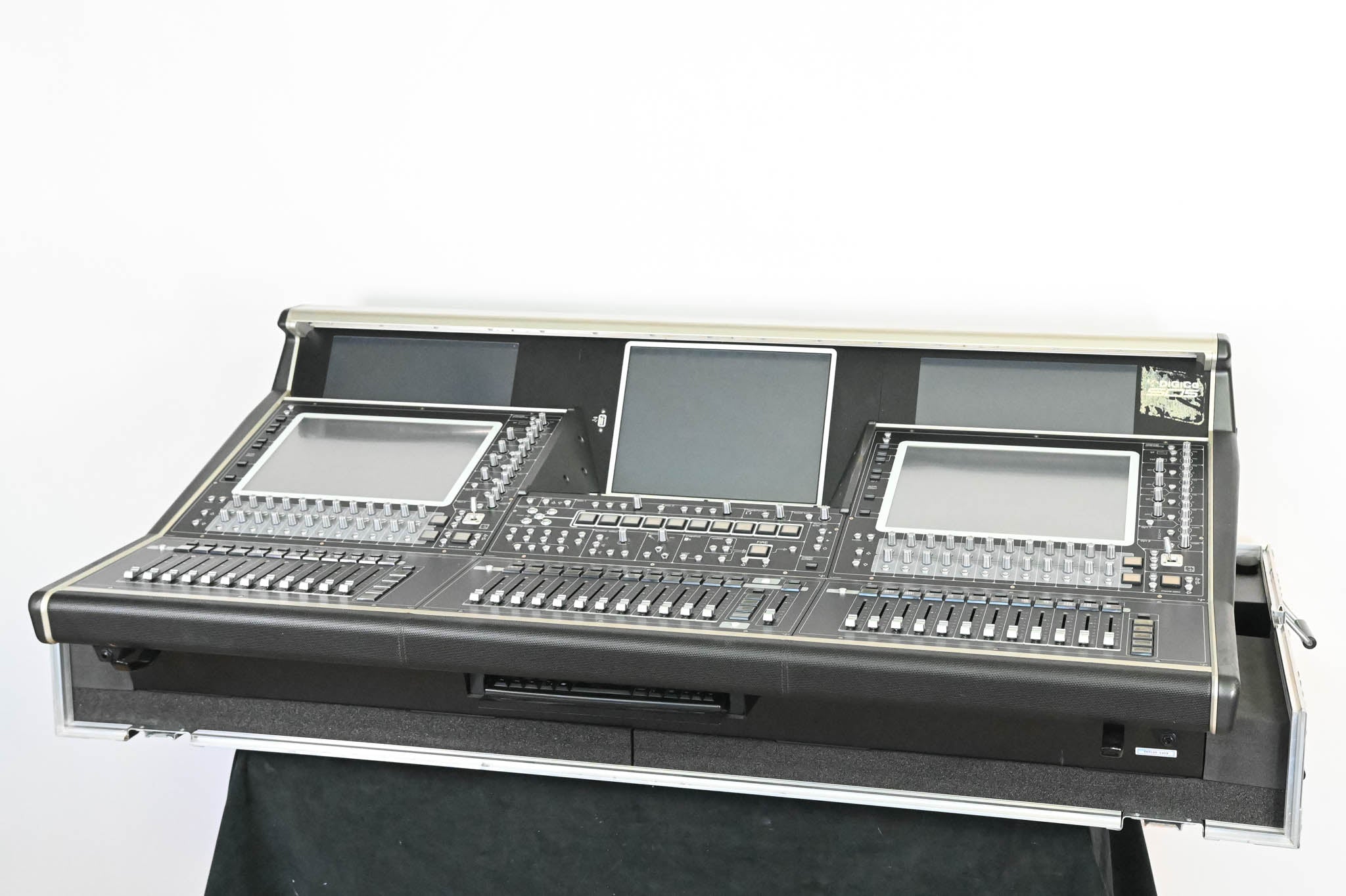 DiGiCo SD5 Digital Mixing Console w/ Waves Card, ST Optical & Road Case