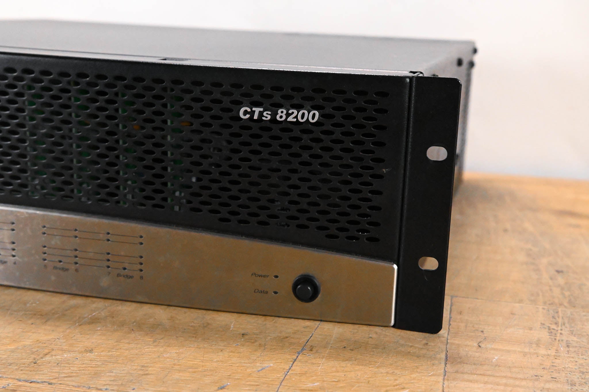Crown CTs 8200 200W 8-Channel Power Amplifier
