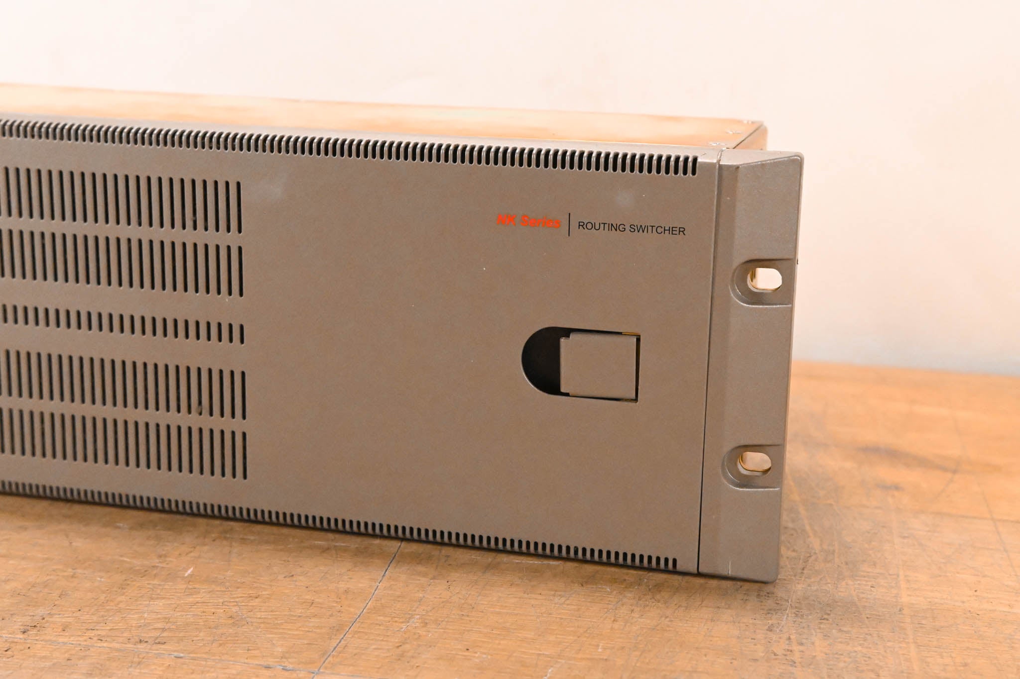 Ross NK-3G72 Scalable 72 x 72 3G/HD/SD Multi-Definition SDI Router