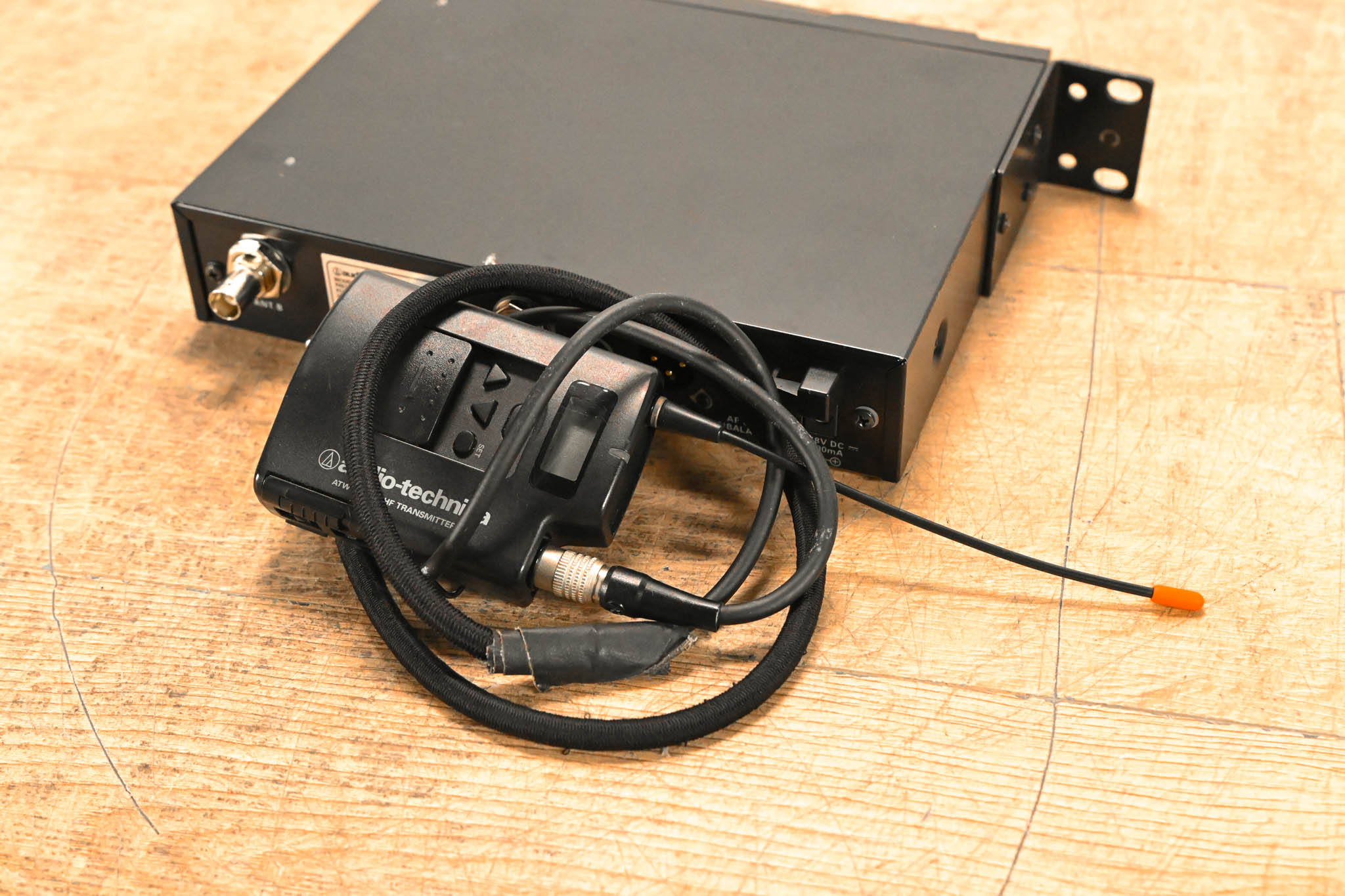 Audio-Technica ATW-R3100bl Receiver w/ Bodypack - 482-507 MHz (NO PSU)