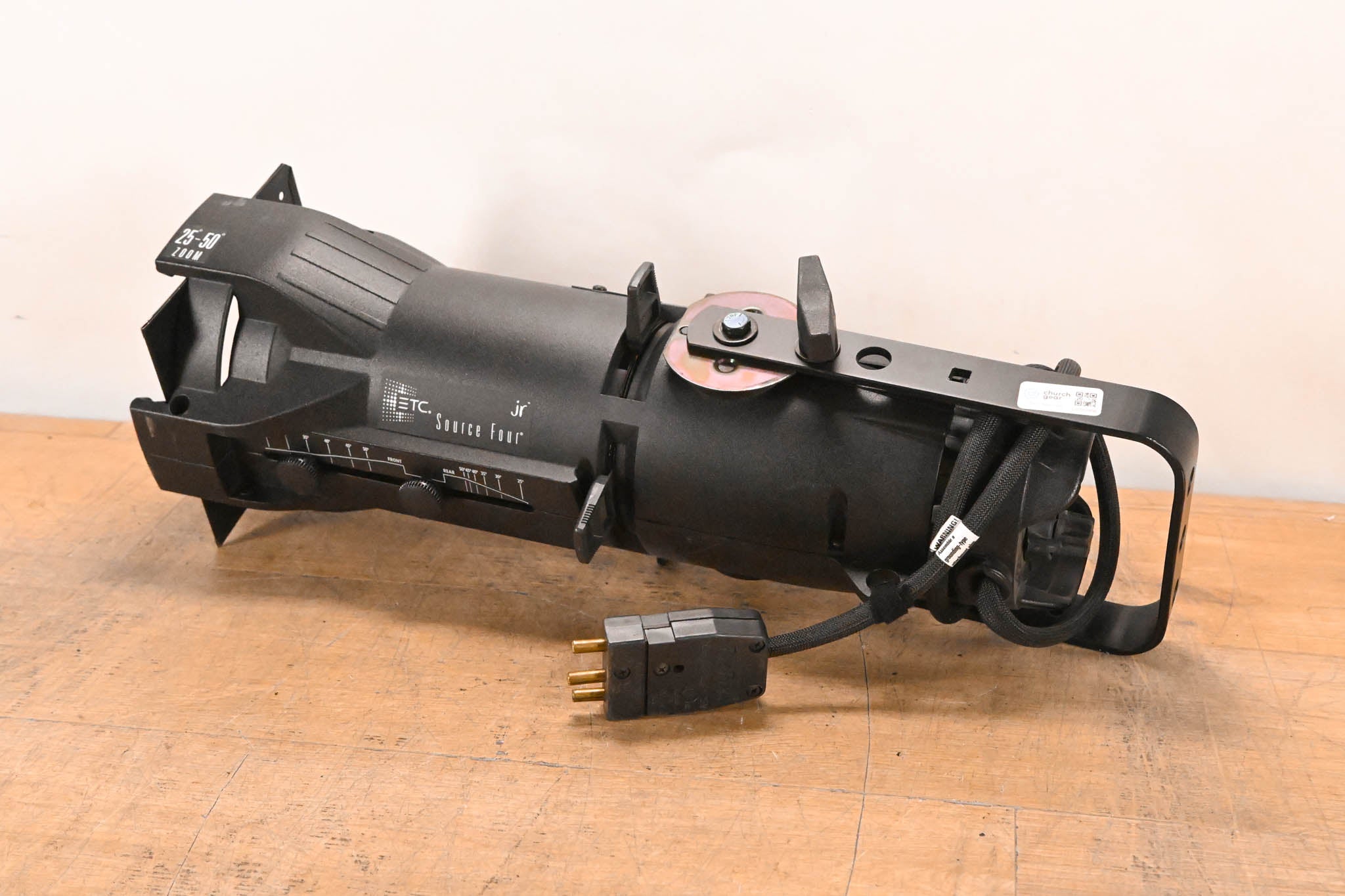 ETC Source Four Jr 25-50 Degree Zoom 575 Ellipsoidal Light