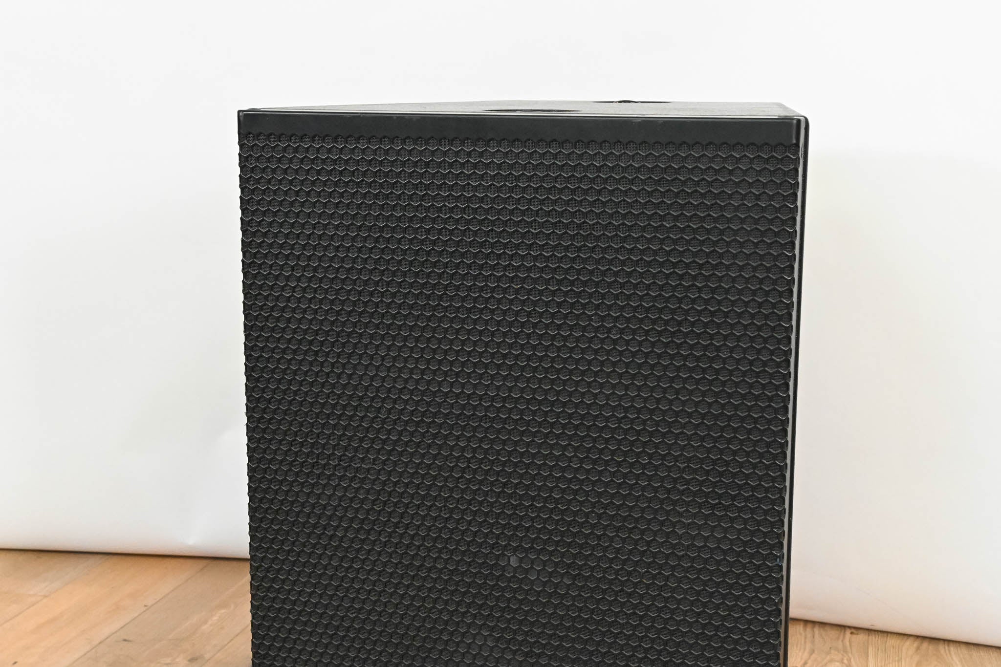 Meyer Sound CQ-2 Narrow Coverage Self-Powered Main Loudspeaker