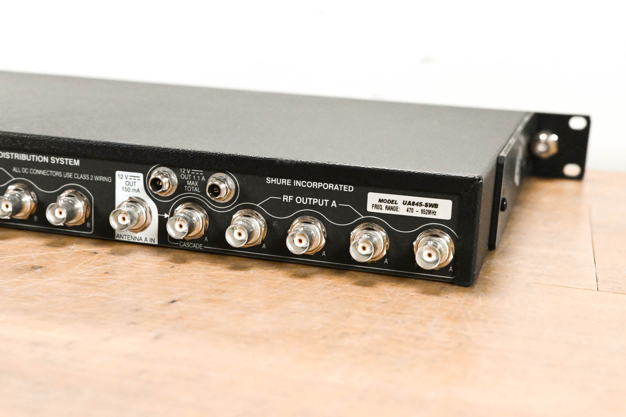 Shure UA845-SWB Antenna Distribution System - 470-952 MHz