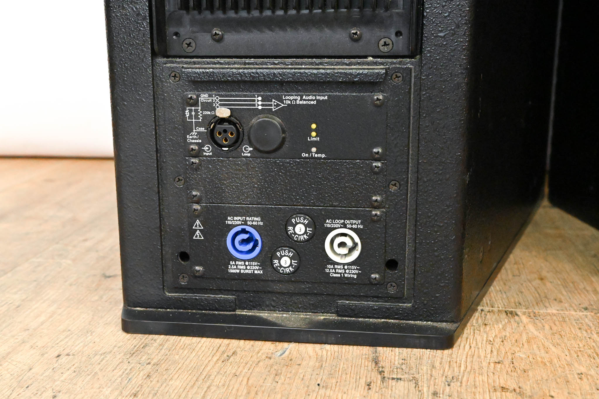 Meyer Sound UPQ-2P Active Narrow Coverage Loudspeaker (PAIR)