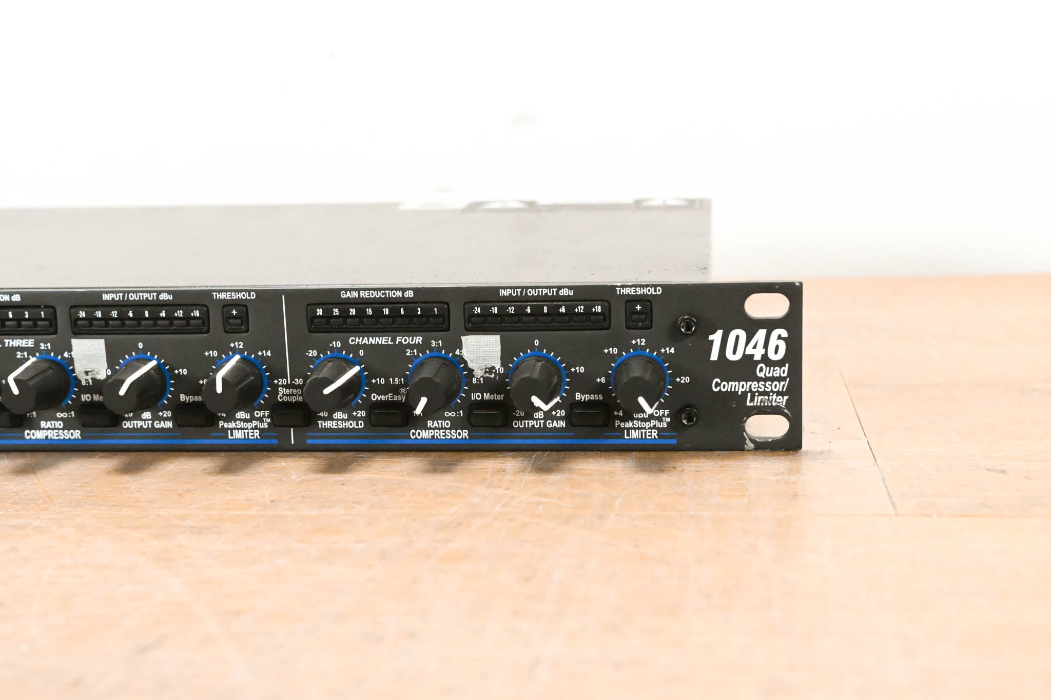 dbx 1046 Quad Compressor/Limiter