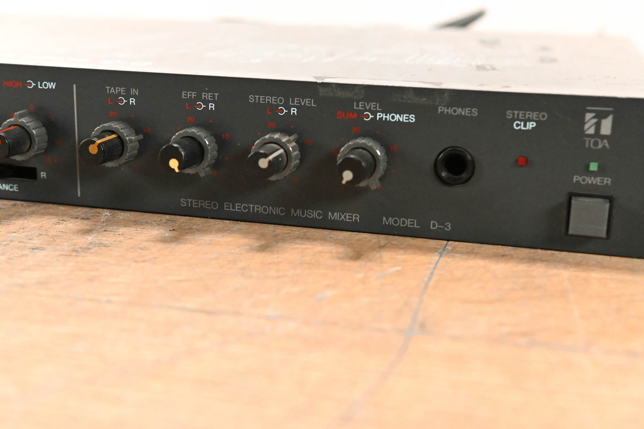 TOA D-3 Stereo Electronic Music Mixer