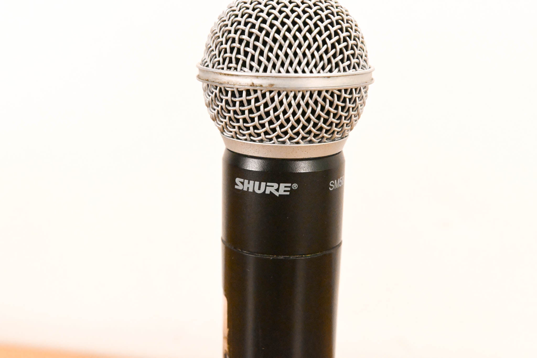 Shure ULXP24/58 Handheld Wireless System - J1 Band (NO POWER SUPPLY)