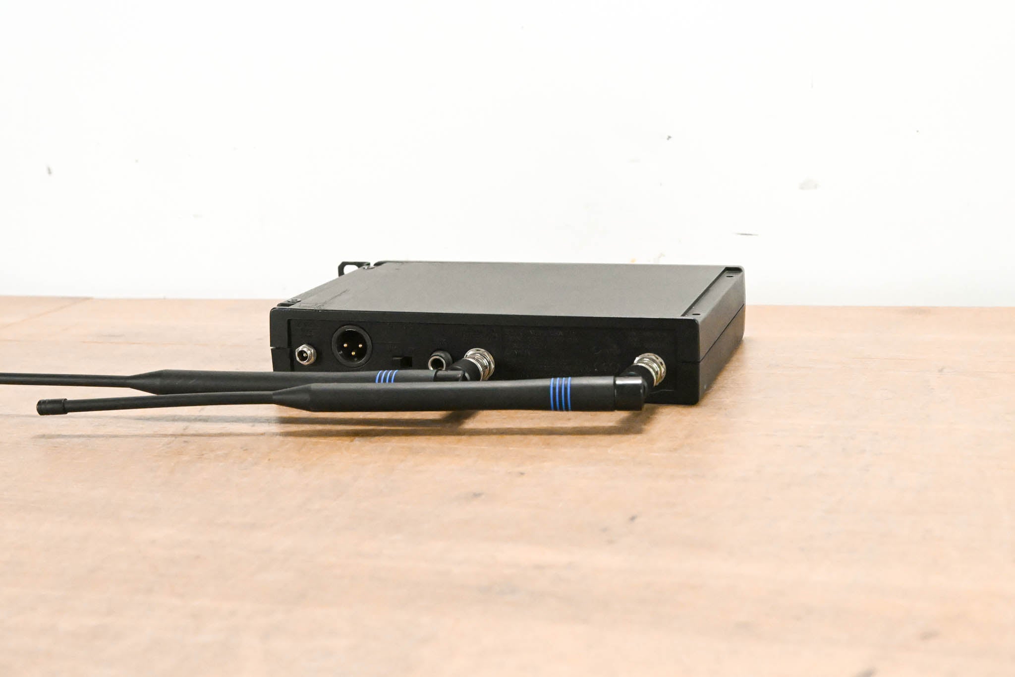 Shure ULXS14 Belt Pack Wireless System - 662-698 MHz (NO POWER SUPPLY)
