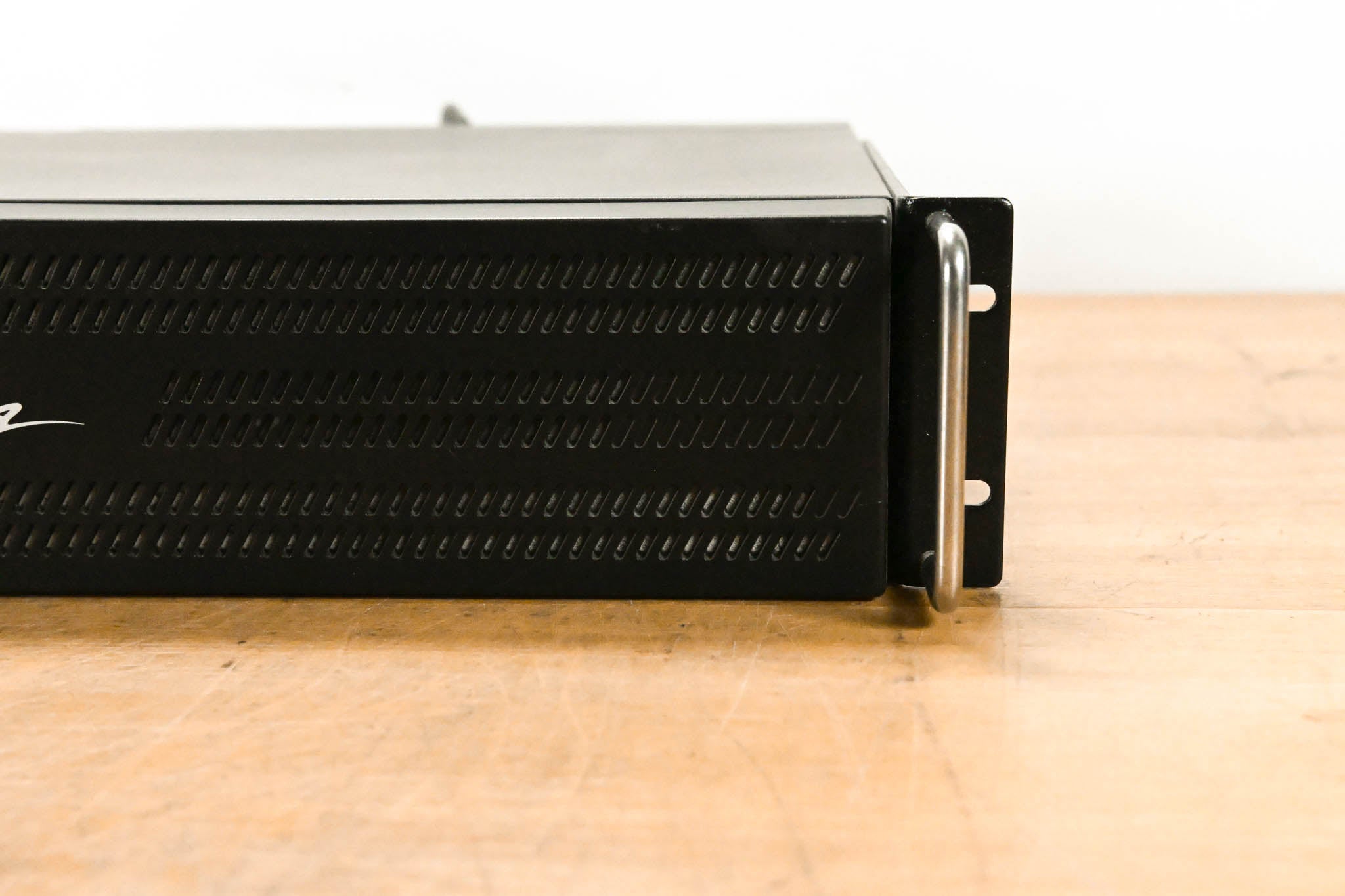 Middle Atlantic UPS-S2200R Select Series Uninterruptible PSU (2200 VA)