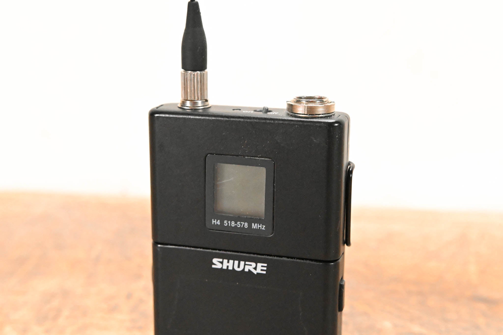 Shure UR1 Wireless Bodypack Transmitter - H4 Band: 518-578 MHz