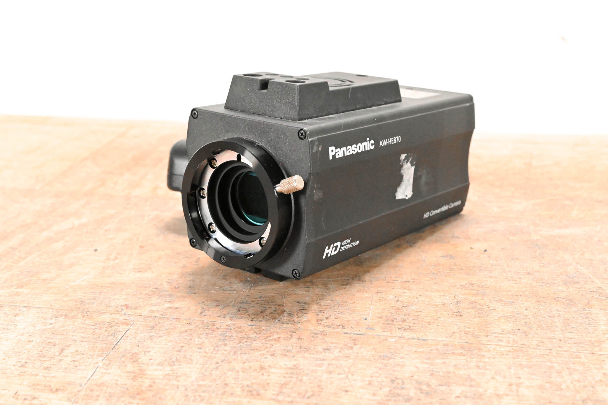 Panasonic AW-HE870 HD-Compatible 2/3 type 3CCD HD/SD Convertible Camera