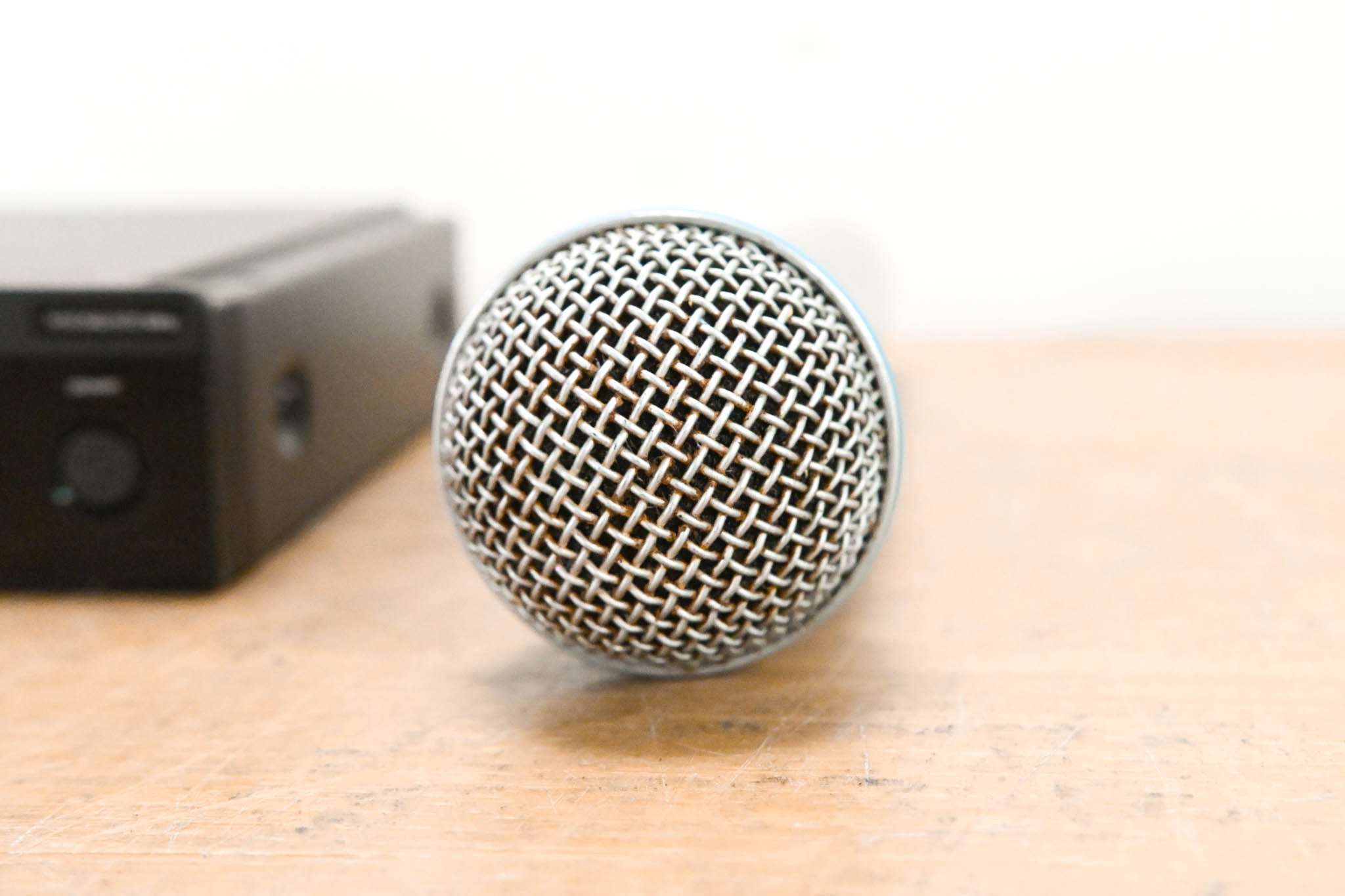 Shure BLX24R/B58 Handheld Wireless System - H10 Band (NO POWER SUPPLY)