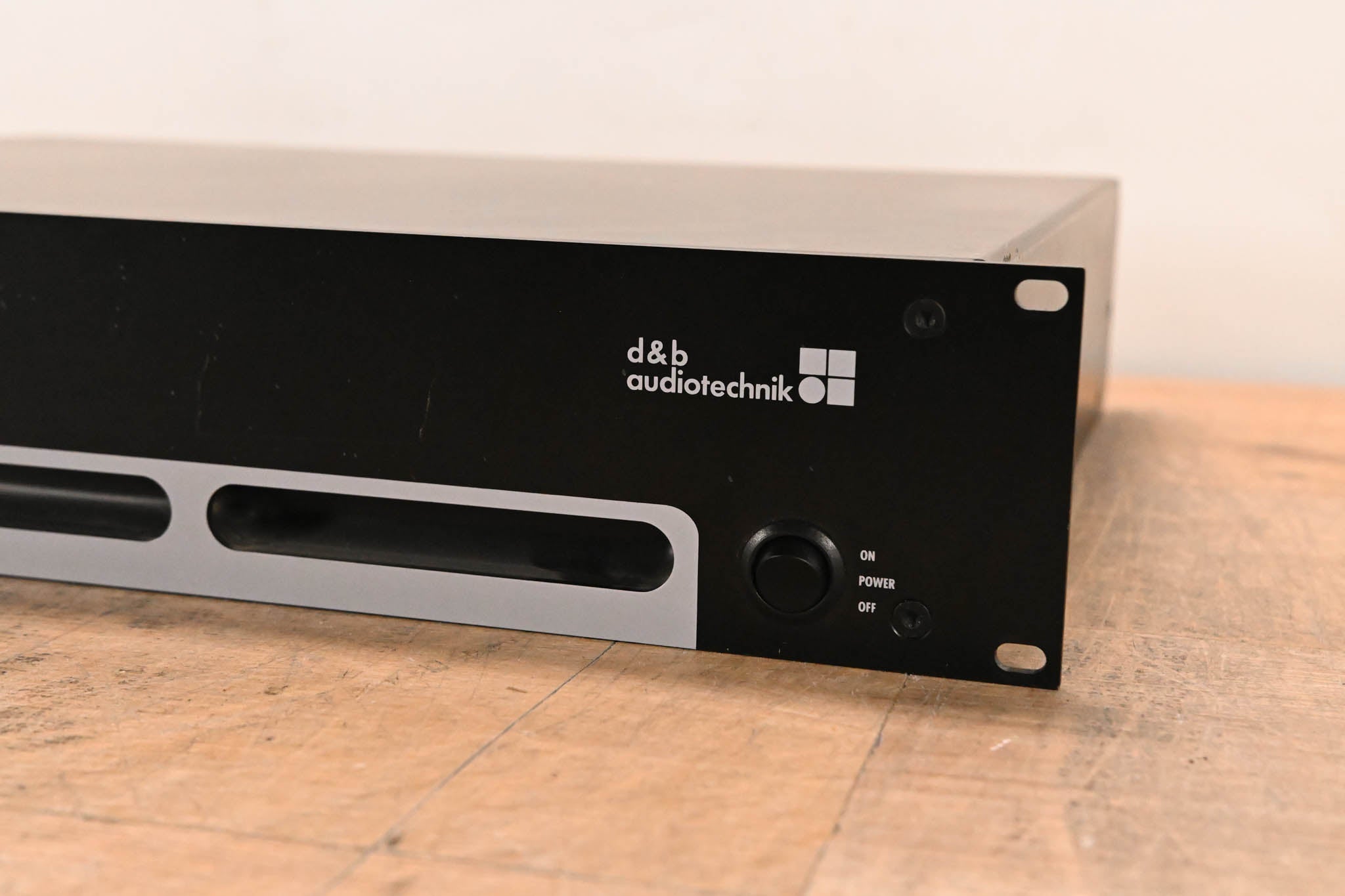 d&b audiotechnik D6 Dual-Channel Power Amplifier