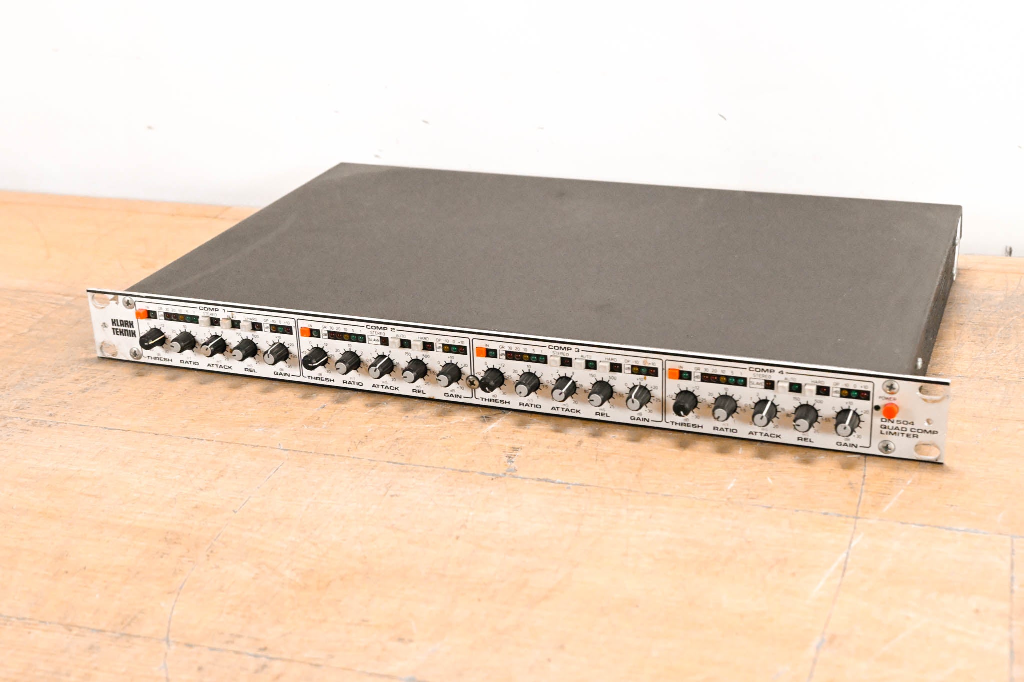 Klark Teknik DN504 Quad Compressor Limiter