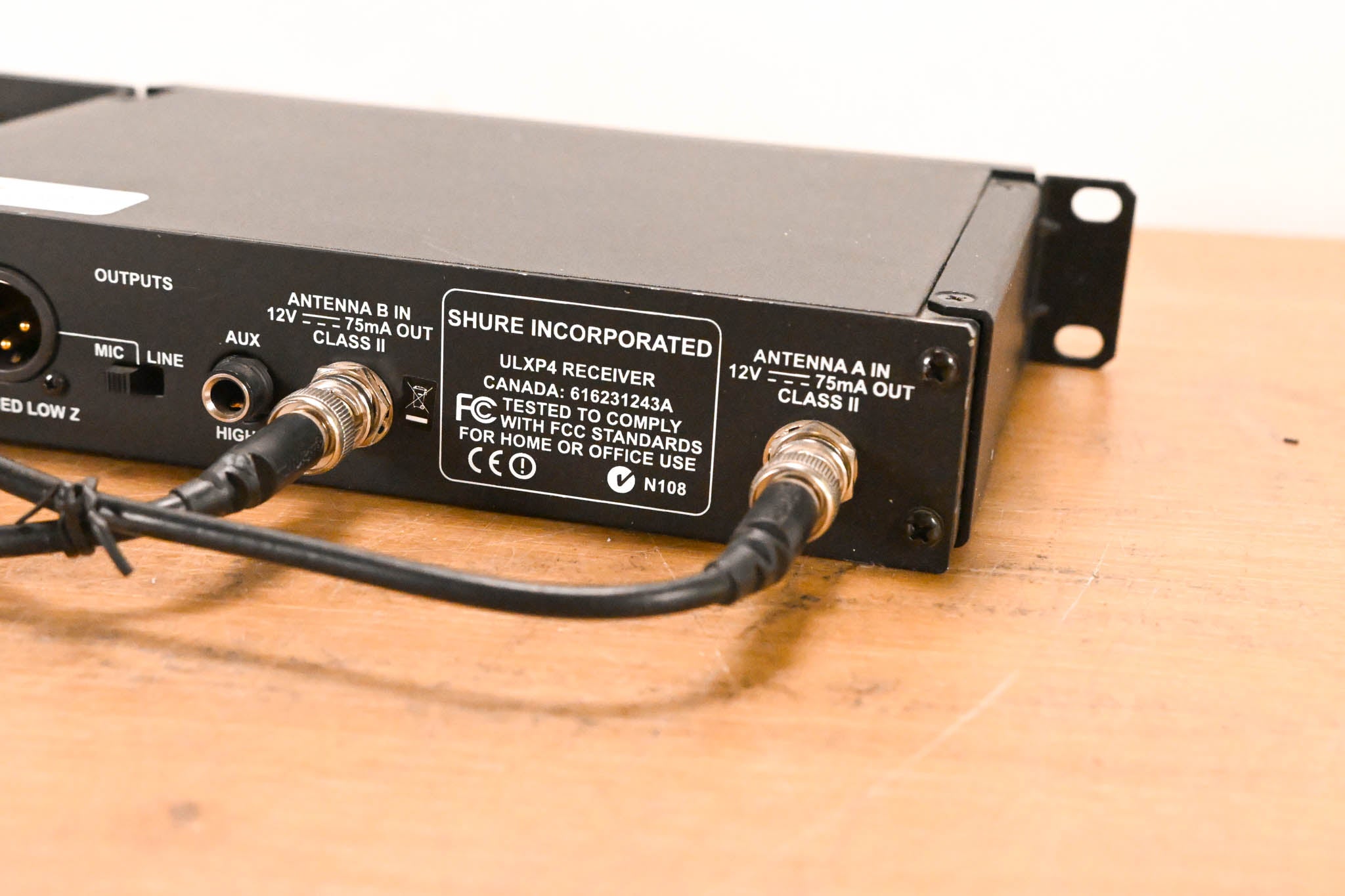 Shure ULXP24/BETA87A Handheld Wireless System - M1 Band NO POWER SUPPLY