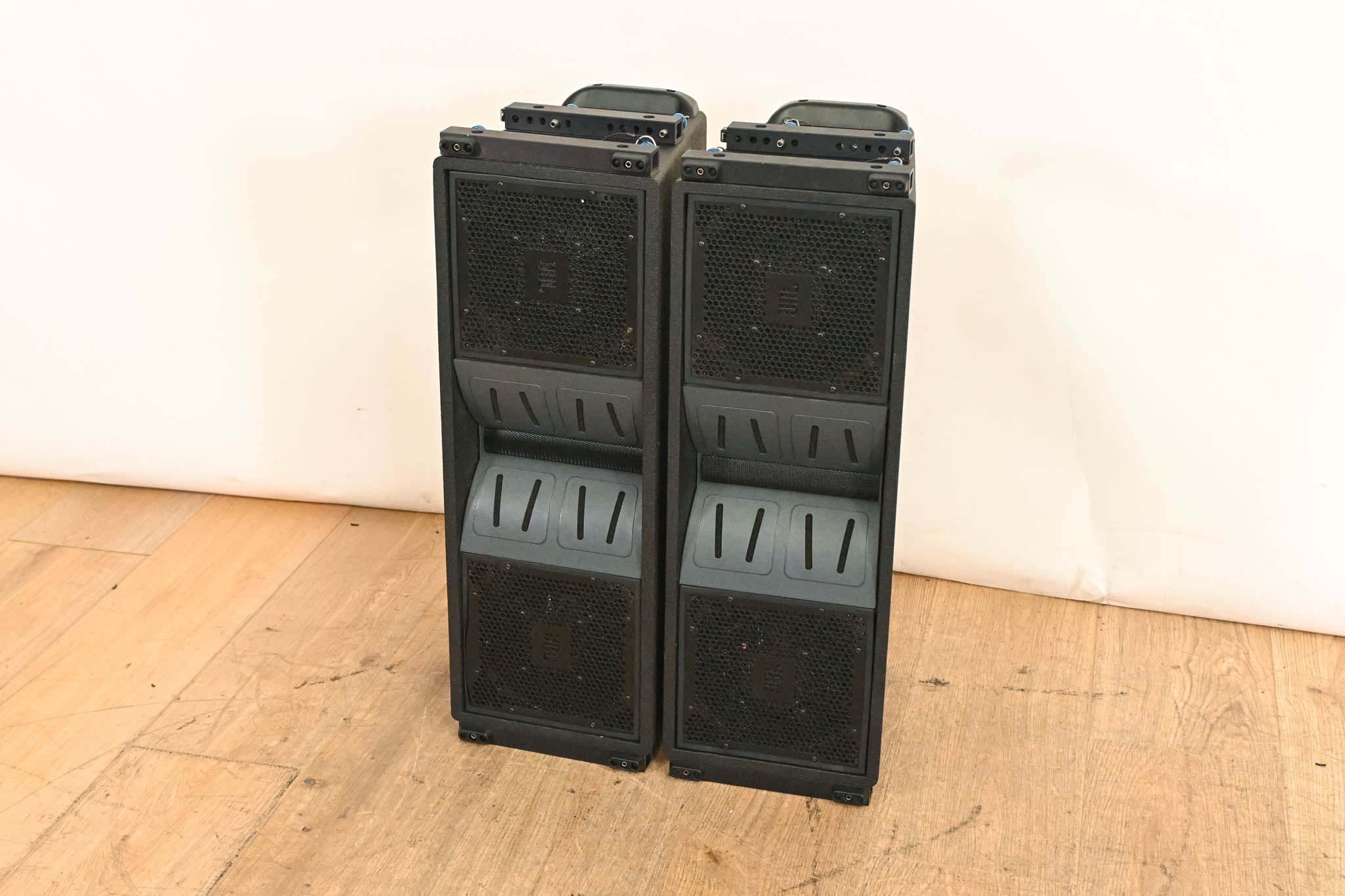 JBL VT4886 Dual 6.5" Passive Compact Line Array Loudspeakers (PAIR)