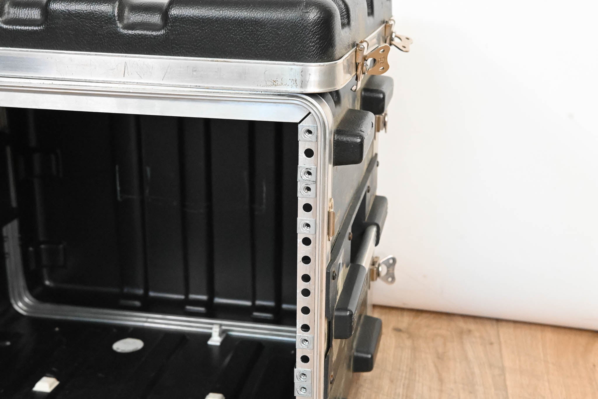 SKB 1SKB19-8U 8U Standard 19″ Rack Case