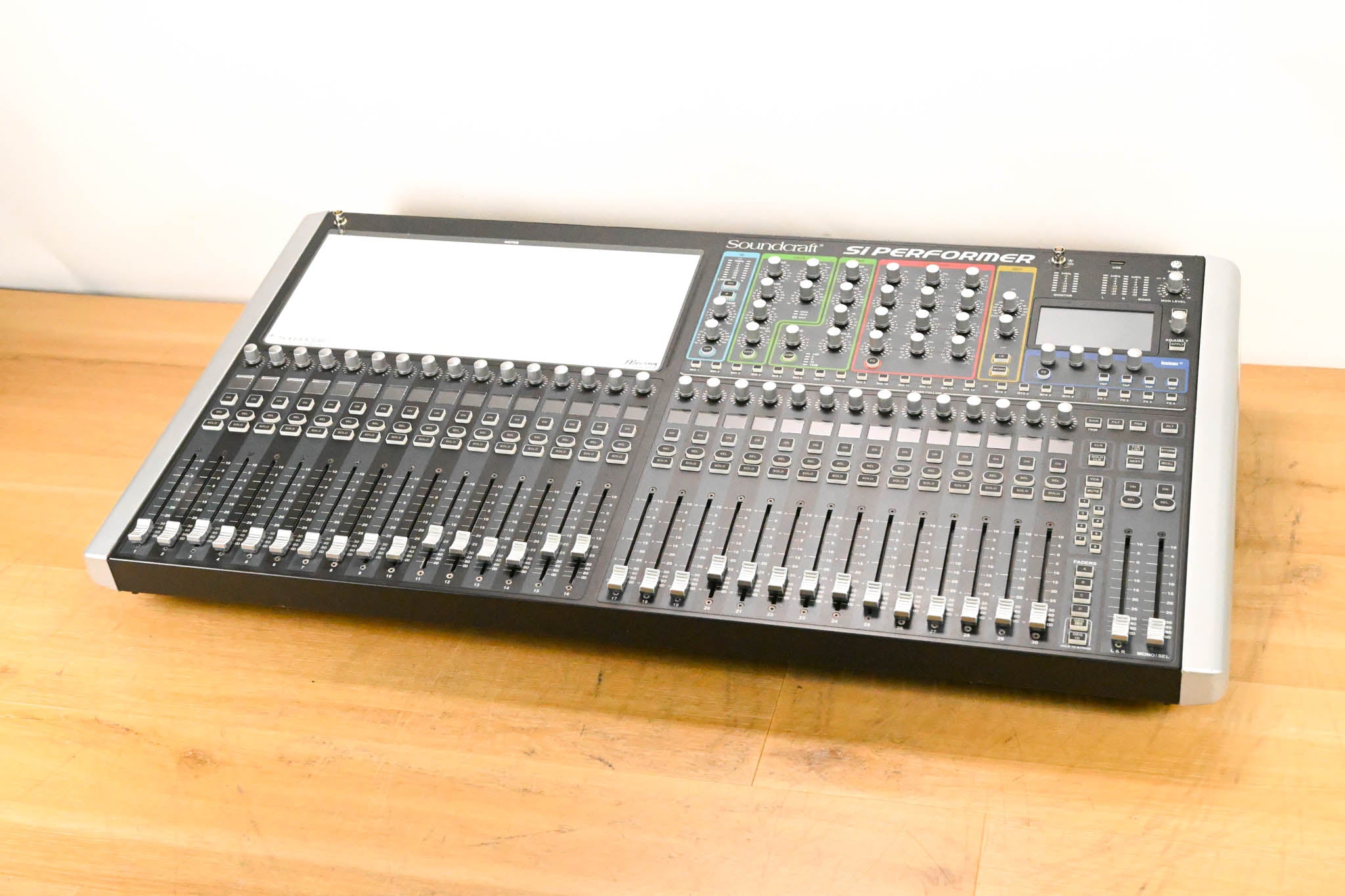 Soundcraft Si Performer 3 Digital Audio Mixer with DMX Control