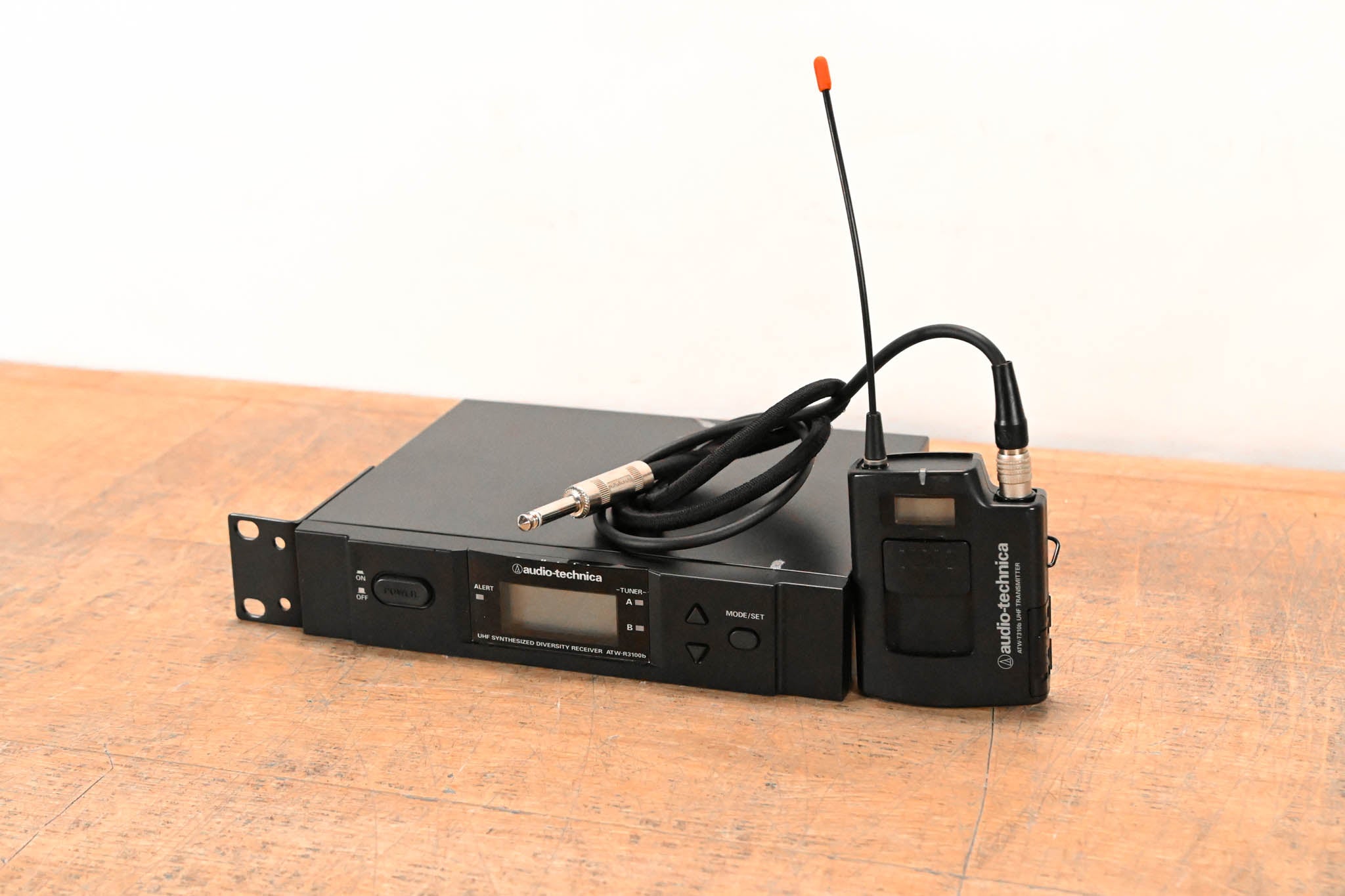 Audio-Technica ATW-R3100bl Receiver w/ Bodypack - 482-507 MHz (NO PSU)