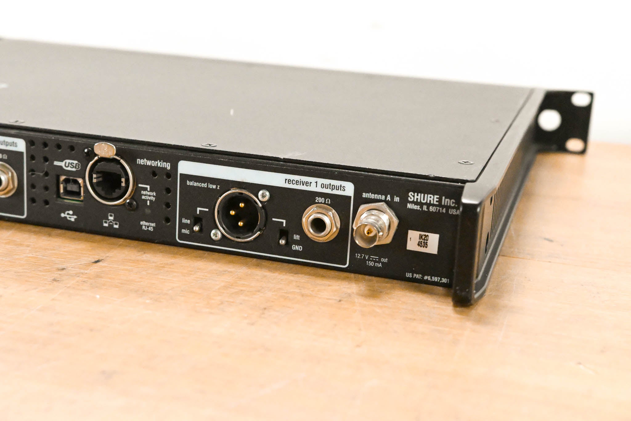 Shure UR4D Wireless Receiver w/ two UR2/SM58 Handheld Mics - L3 Band