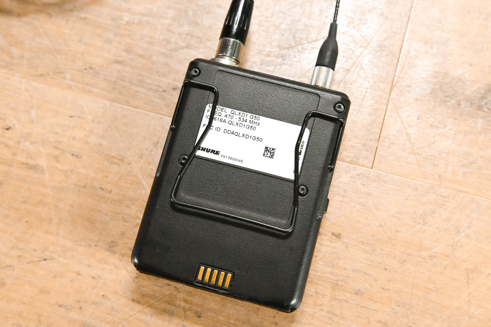 Shure QLXD14 Bodypack Wireless System w/ Lav Mic - G50 Band (NO PSU)