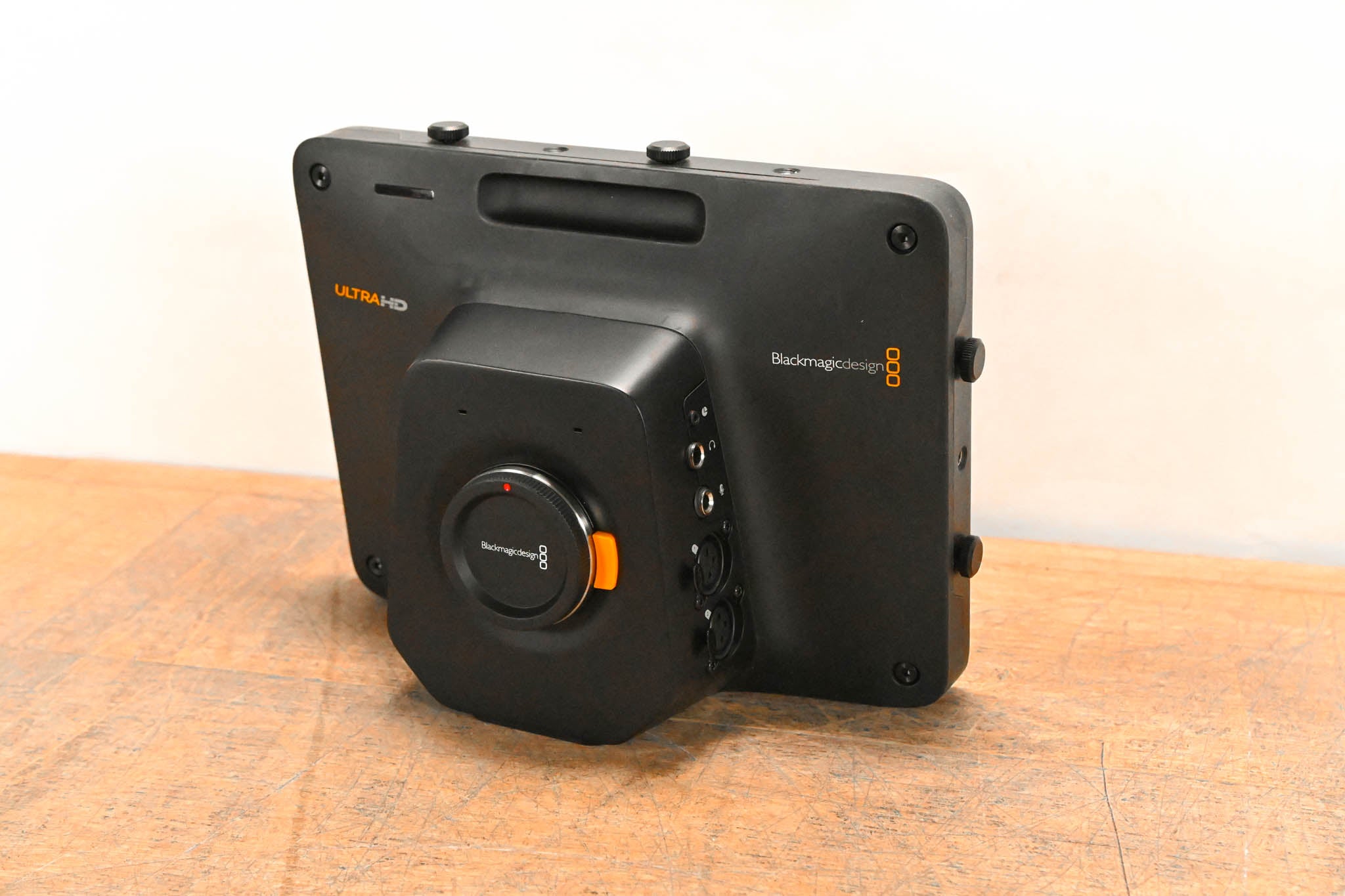 Blackmagic Design Studio Camera 4K 2
