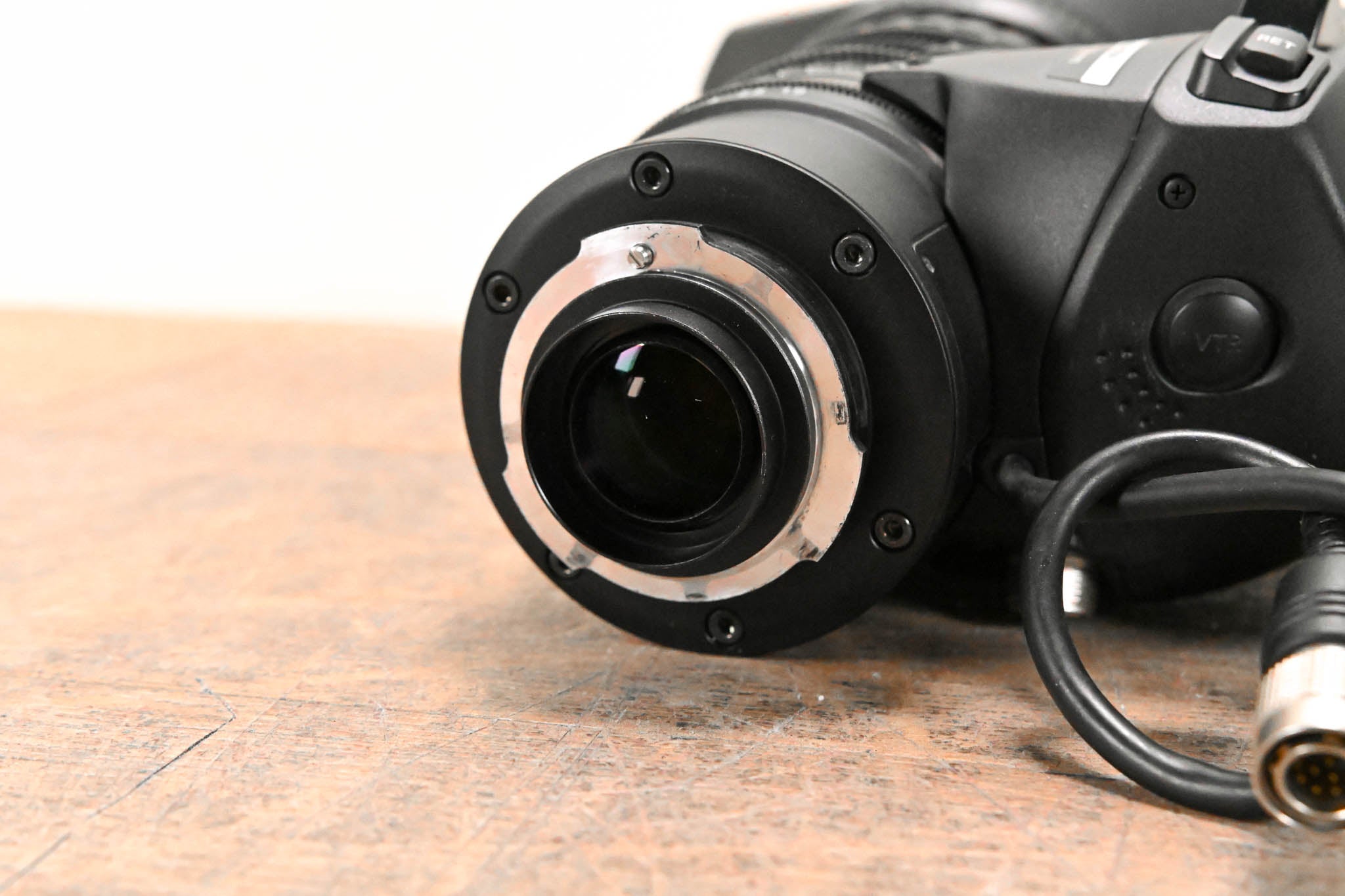 Fujinon XA16x8A-XB4 Broadcast Zoom Lens - 1:1.9/8-128mm