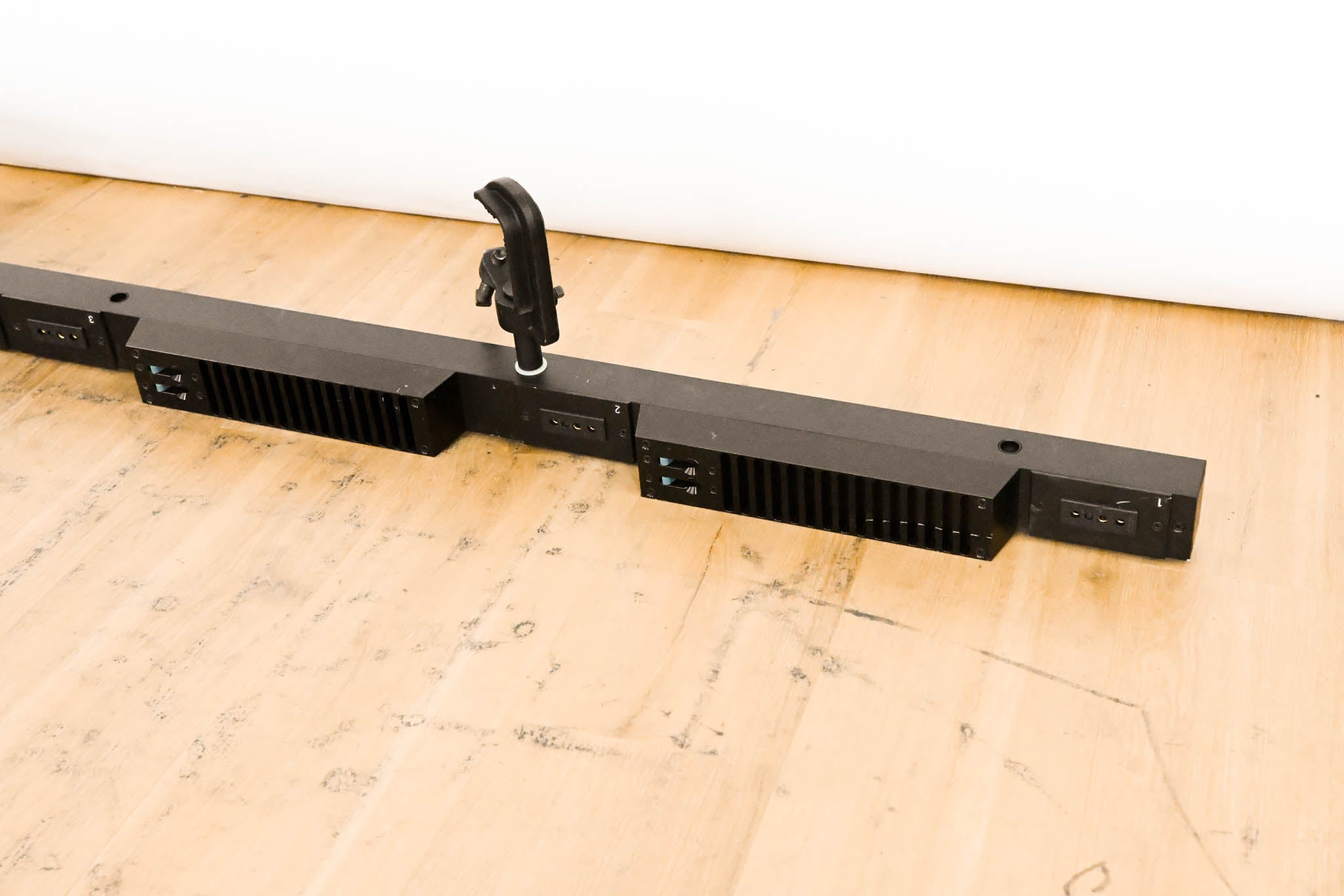 ETC SB6-10M 6 x 10A (1200W) SmartBar with Stage Pin Connectors