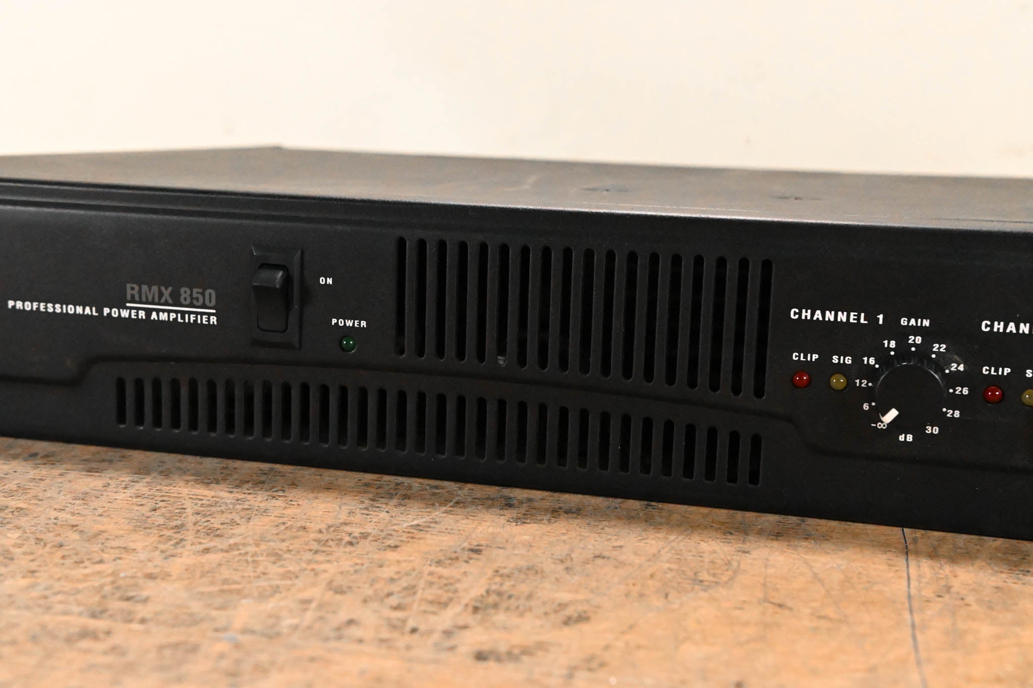 QSC RMX850 2-Channel Power Amplifier