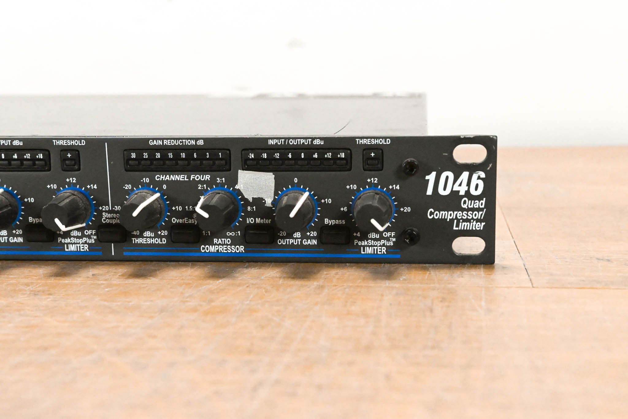 dbx 1046 Quad Compressor/Limiter
