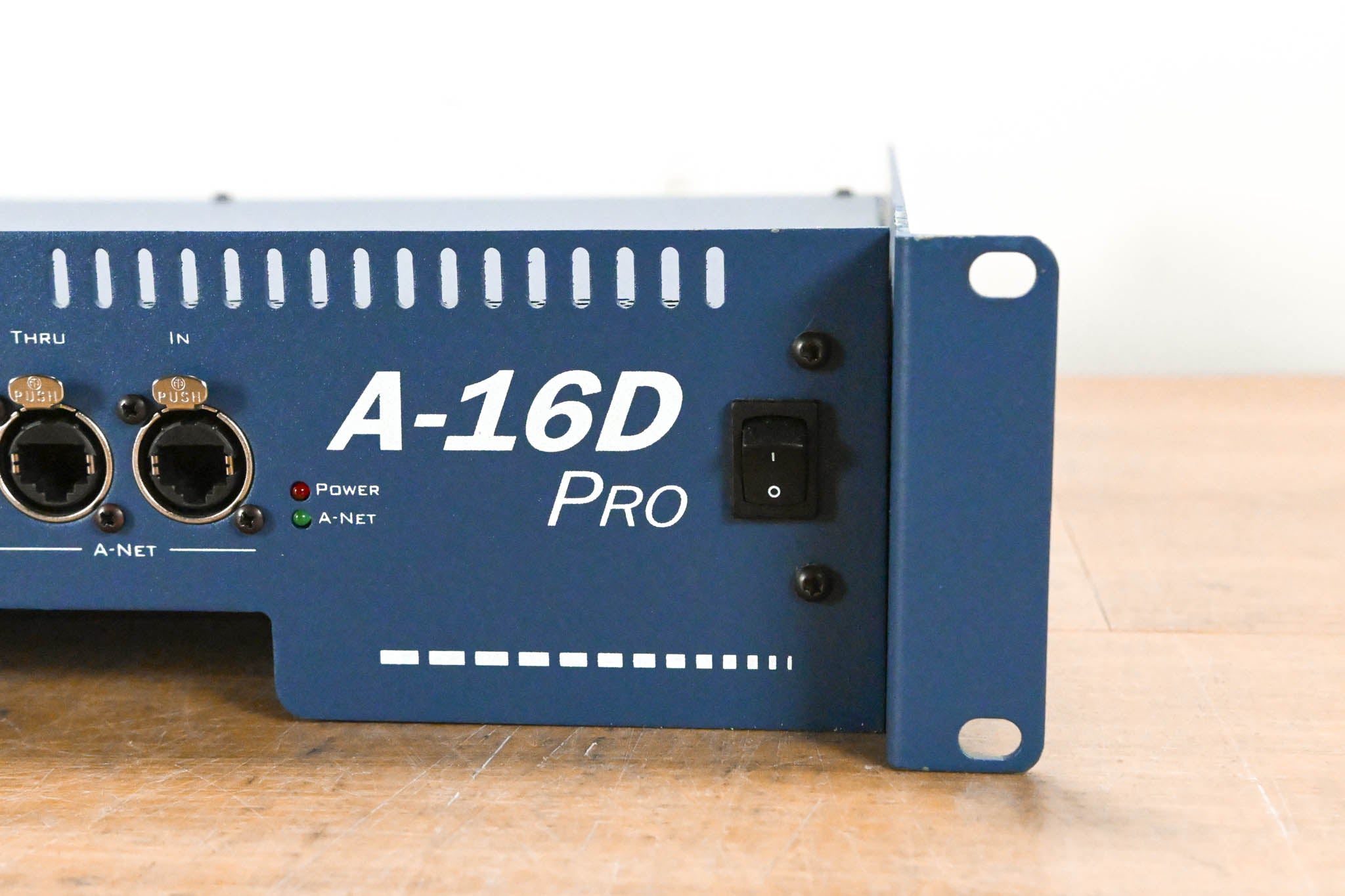 Aviom A-16D Pro A-Net Distributor