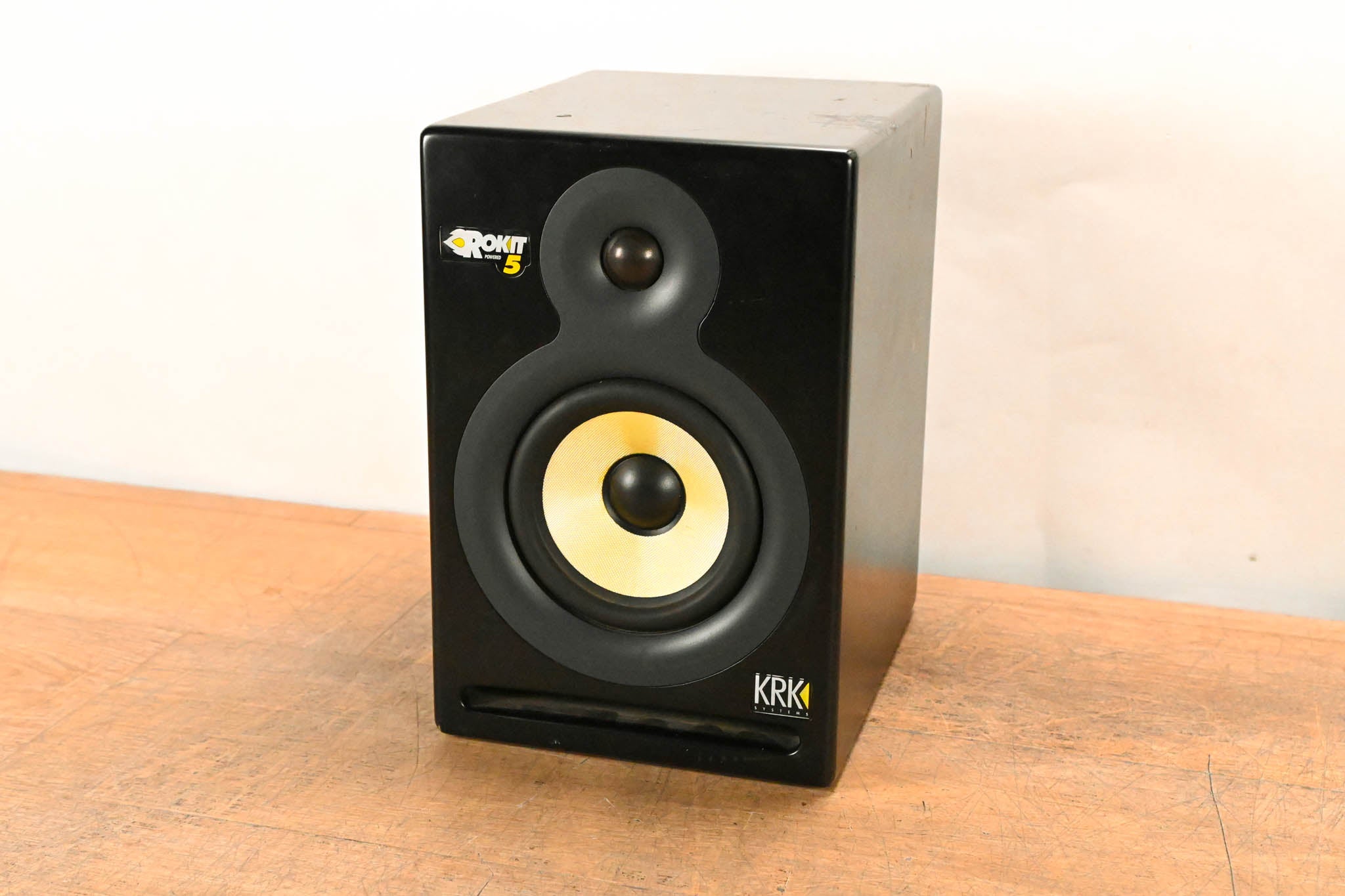 KRK Rokit 5 G1 5-inch Powered Studio Monitor