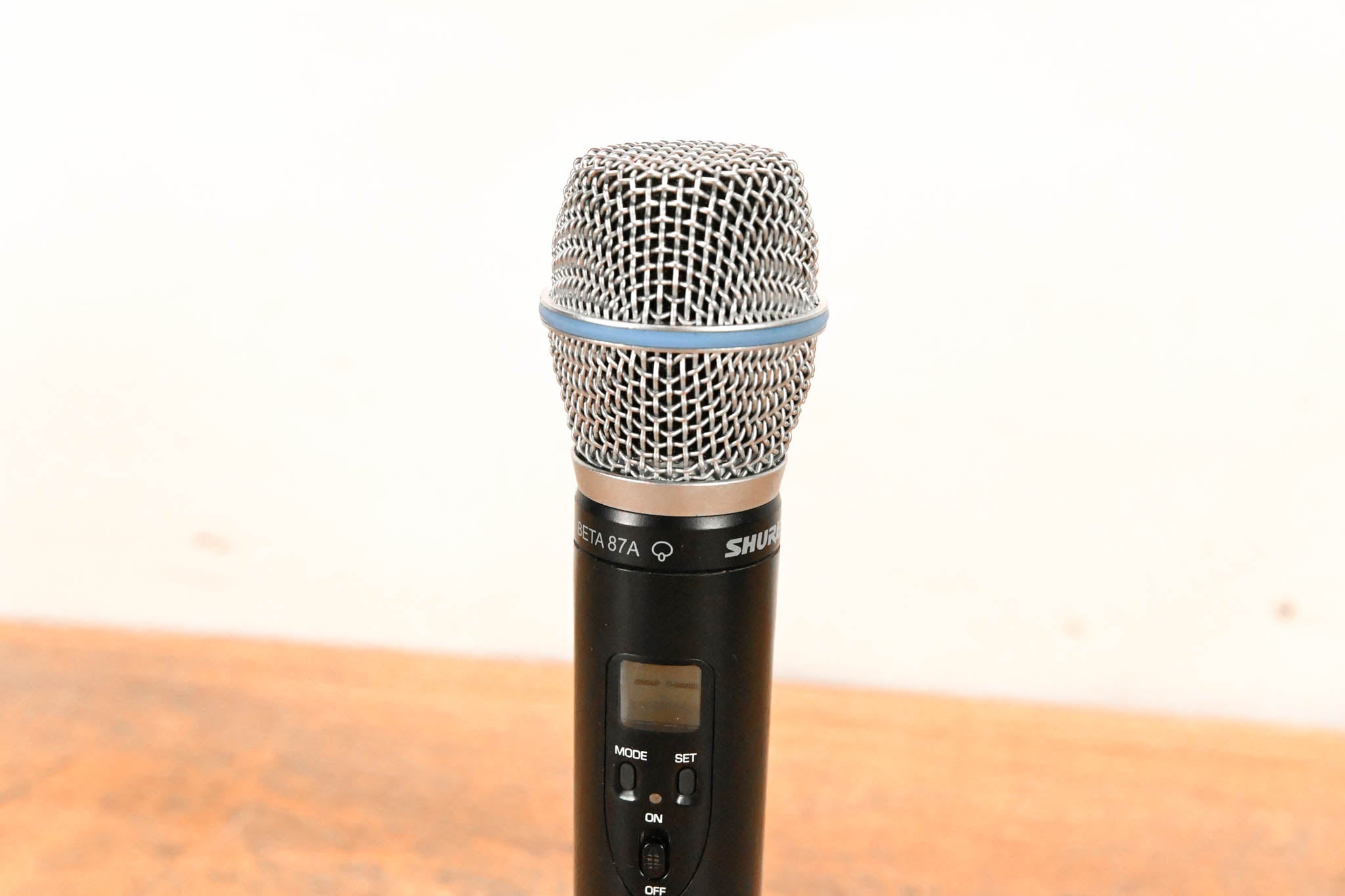 Shure ULX2/BETA87A Wireless Handheld Transmitter - J1 Band: 554-590 MHz