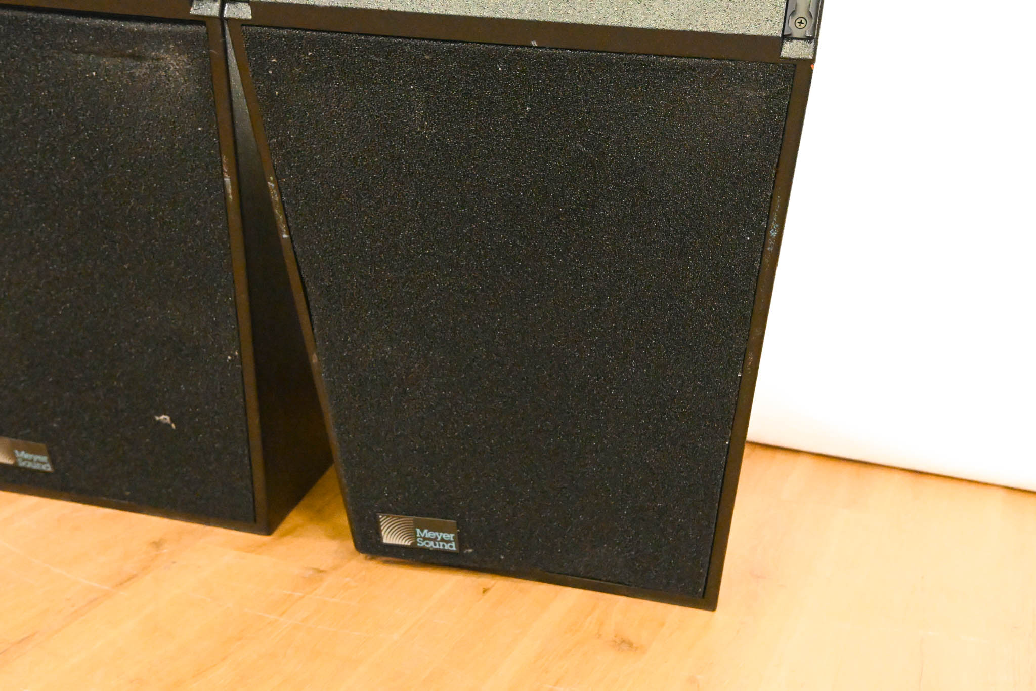Meyer Sound DF-4 Medium-Throw Down Fill Self-Powered Loudspeaker (PAIR)