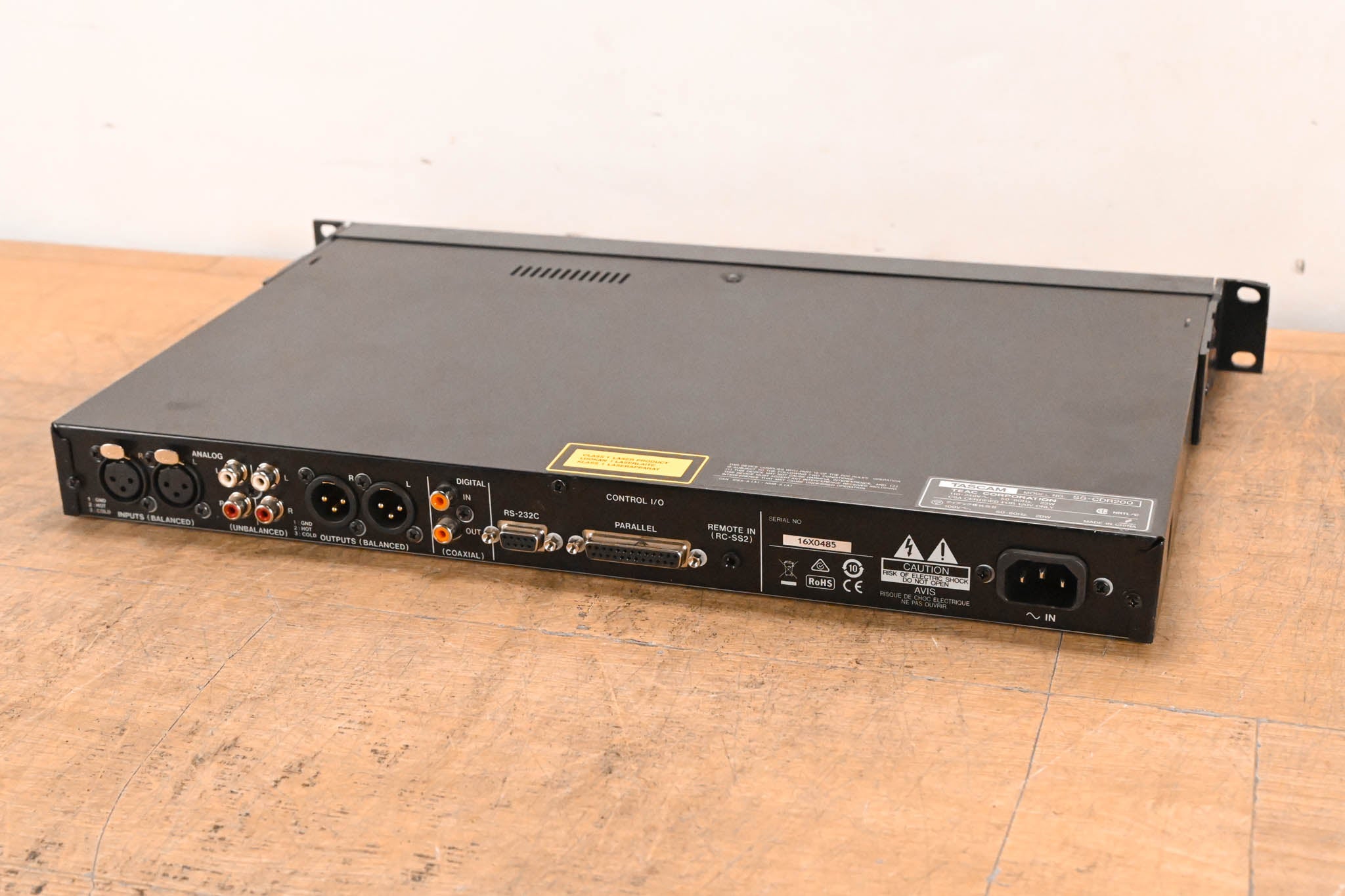 TASCAM SS-CDR200 Solid State and CD Digital Audio Recorder