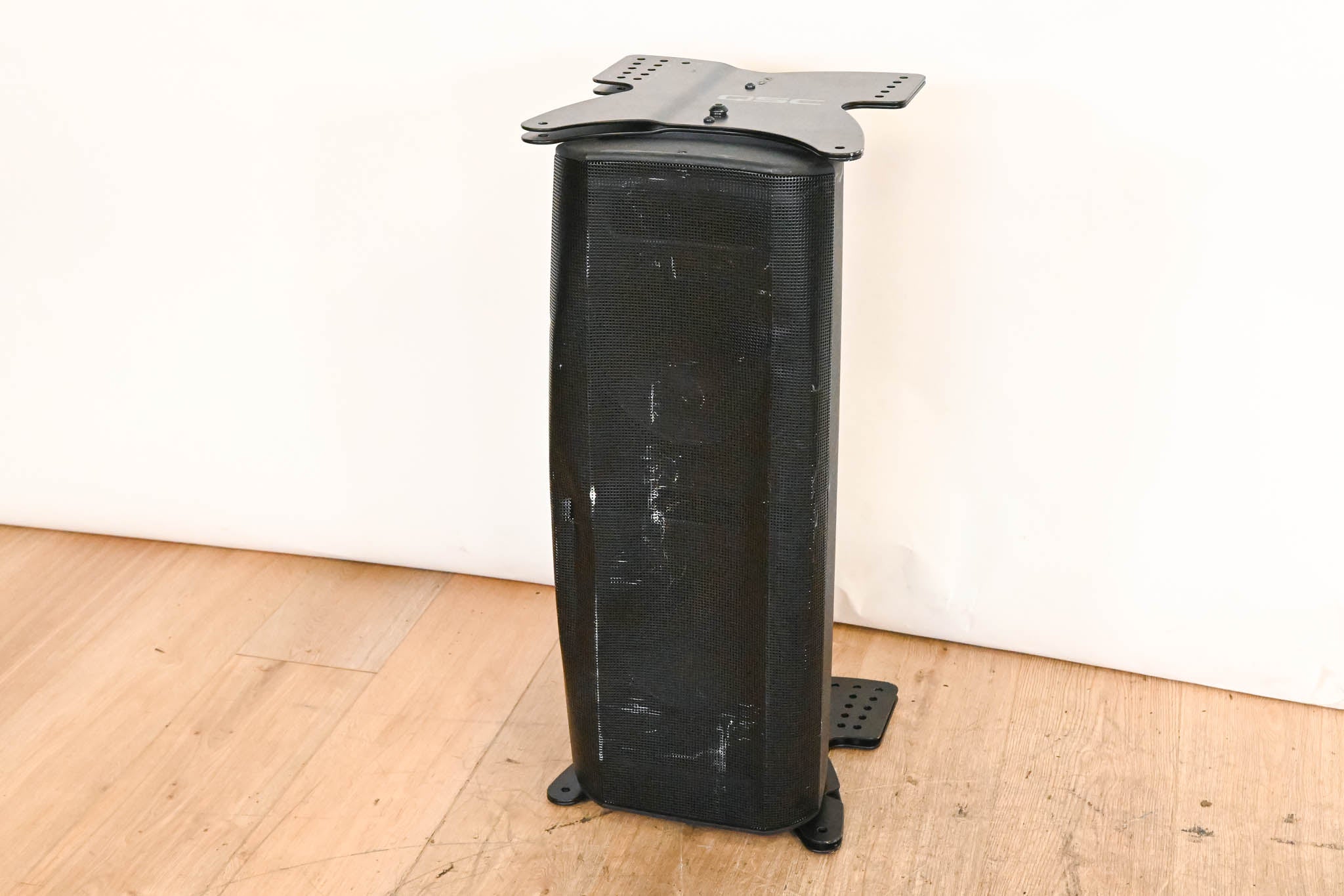 QSC WL2082-i Installation Line Array Loudspeaker