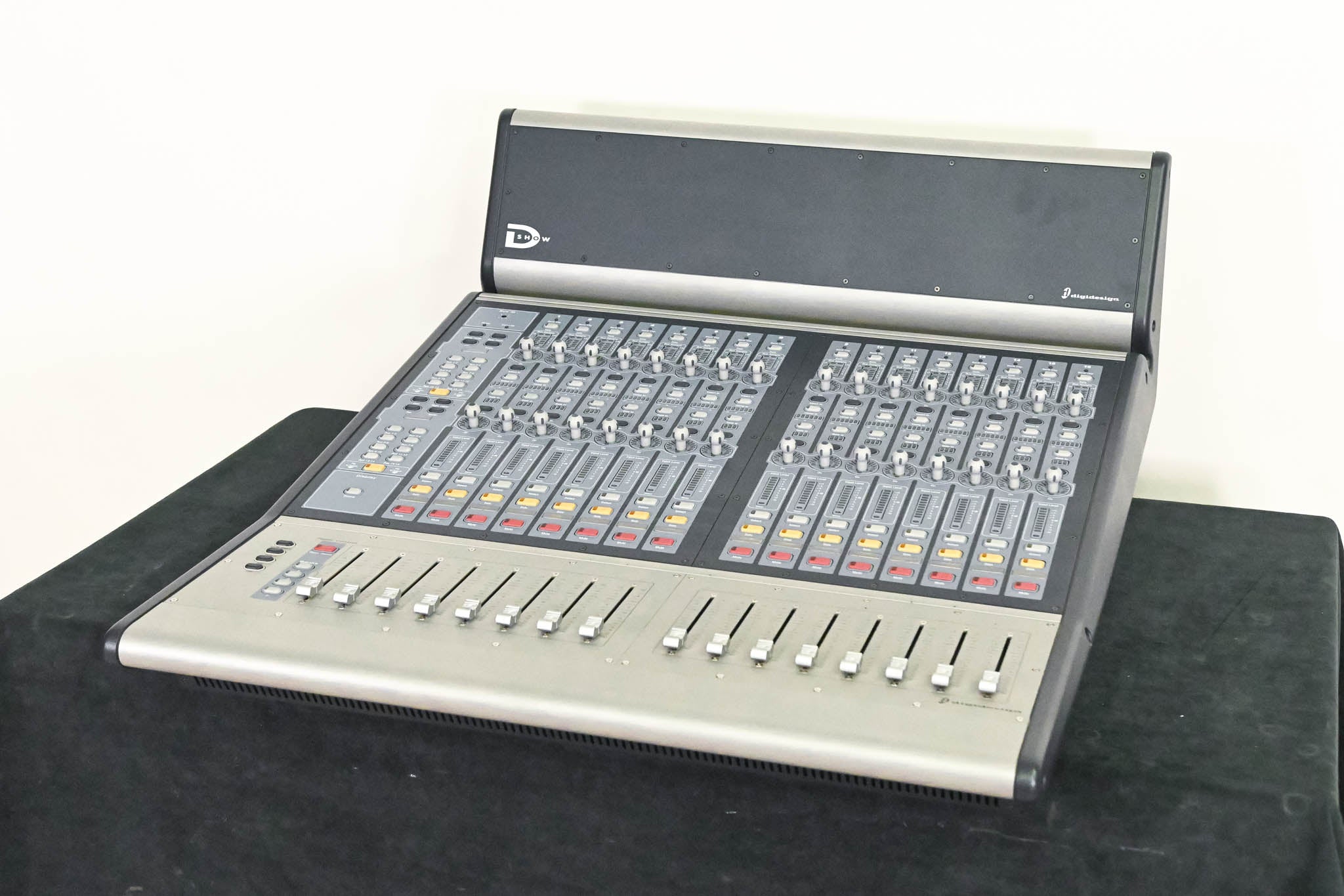 Digidesign D-Show Sidecar Extension Console
