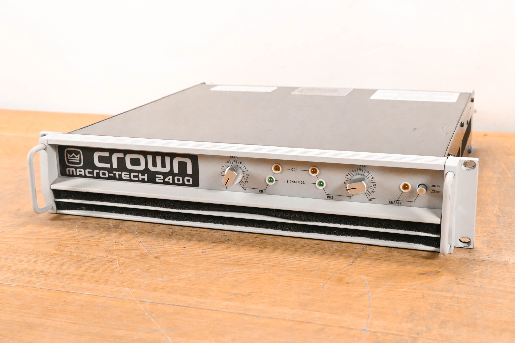 Crown Macro-Tech 2400 2-Channel Power Amplifier