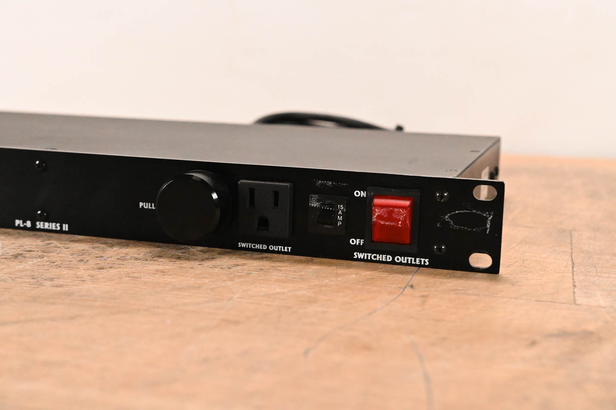 Furman PL-8 Series II 8-Outlet Rackmount Power Conditioner