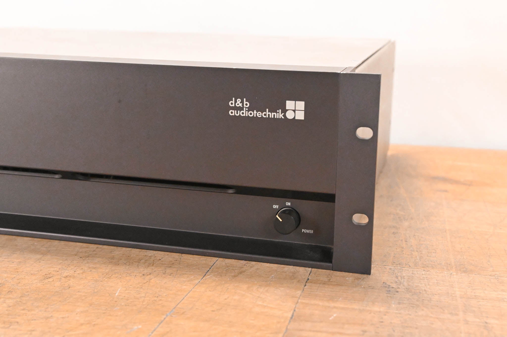 d&b audiotechnik D12 Dual-Channel Power Amplifier