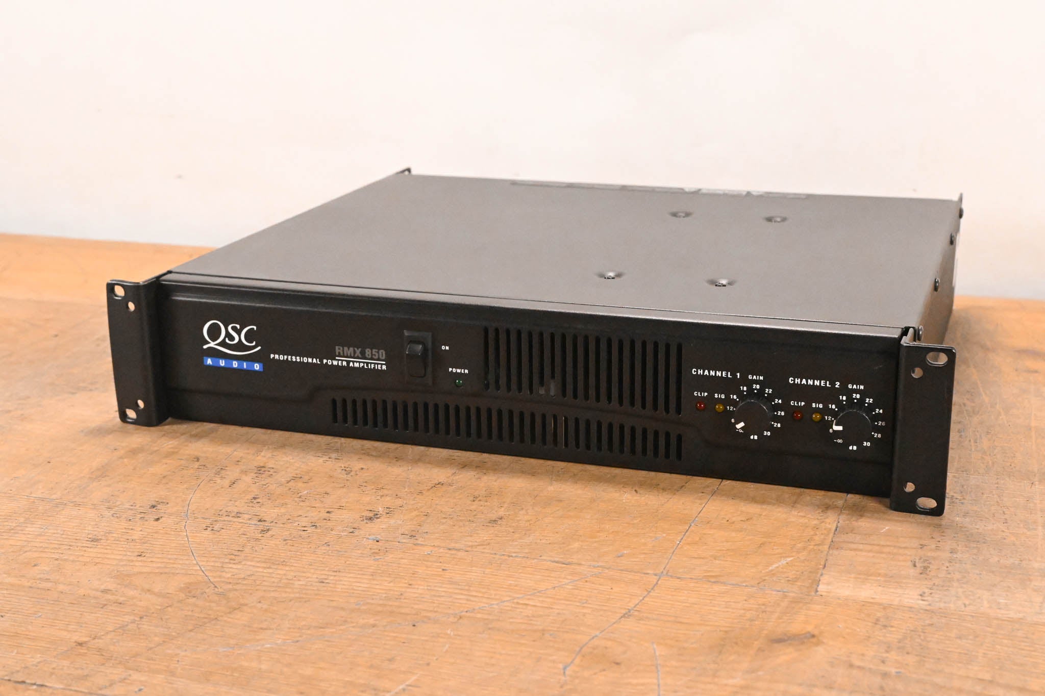 QSC RMX850 2-Channel Power Amplifier