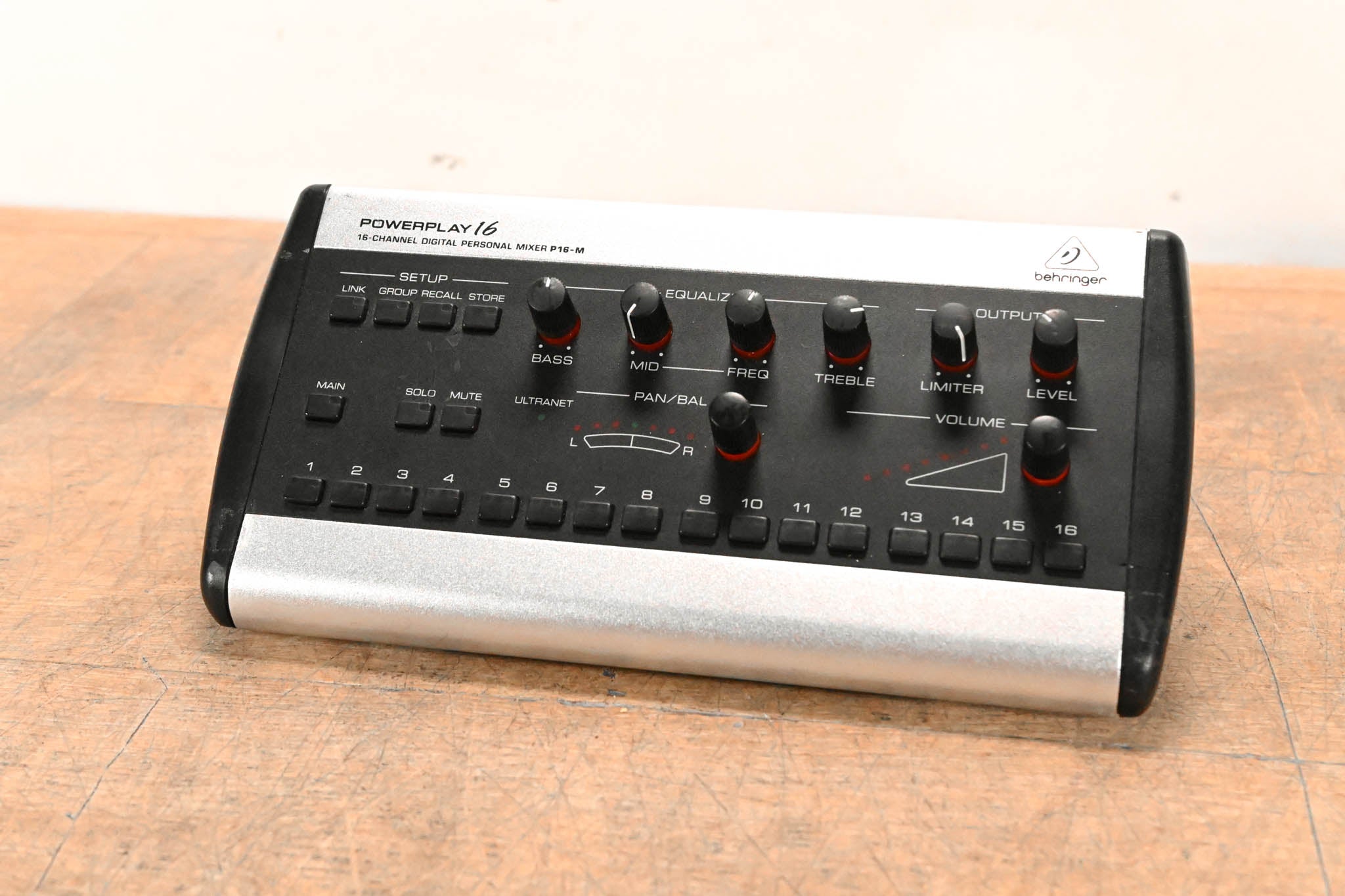 Behringer Powerplay P16-M 16-Channel Digital Personal Mixer