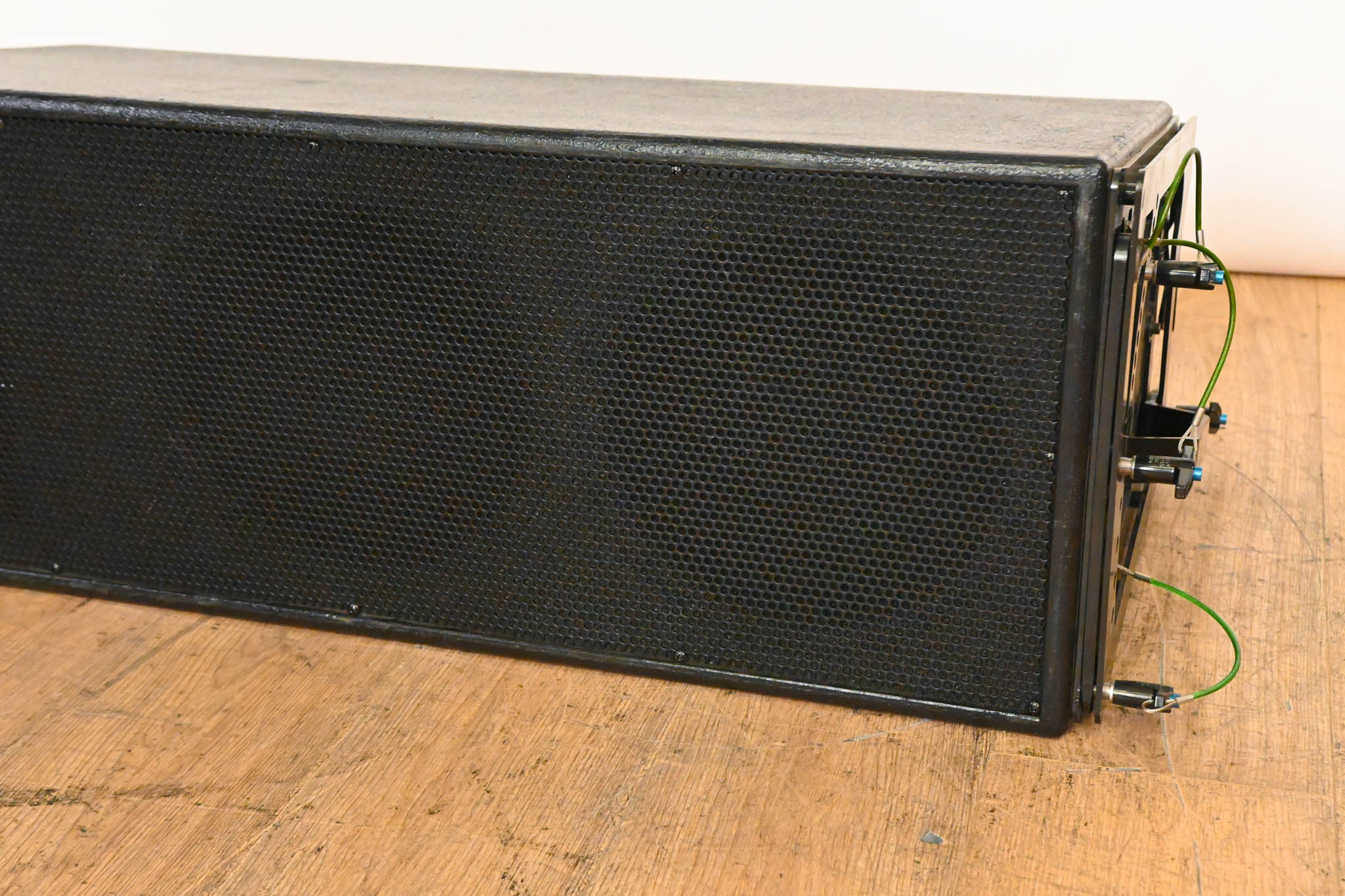 A-Line Acoustics AL10A Powered Line Array Loudspeaker