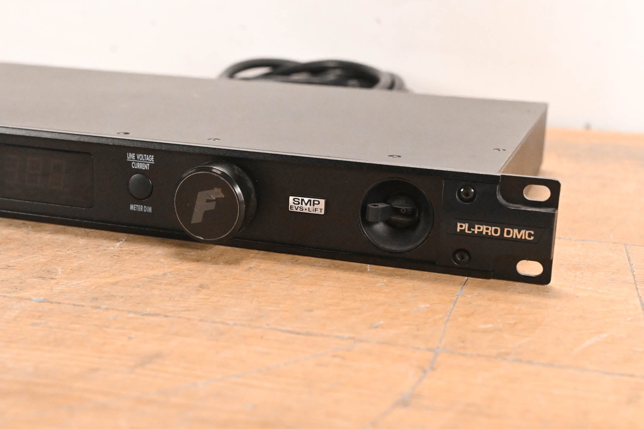 Furman PL-PRO DMC 20A Power Conditioner with Lights & Voltmeter/Ammeter