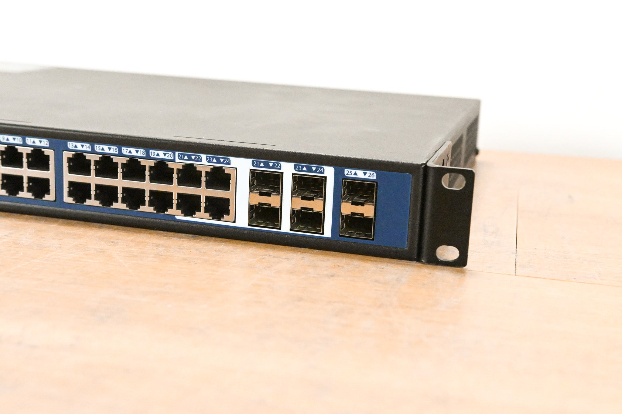 Luminex Gigacore 26i with PoE Gigabit Ethernet Switch