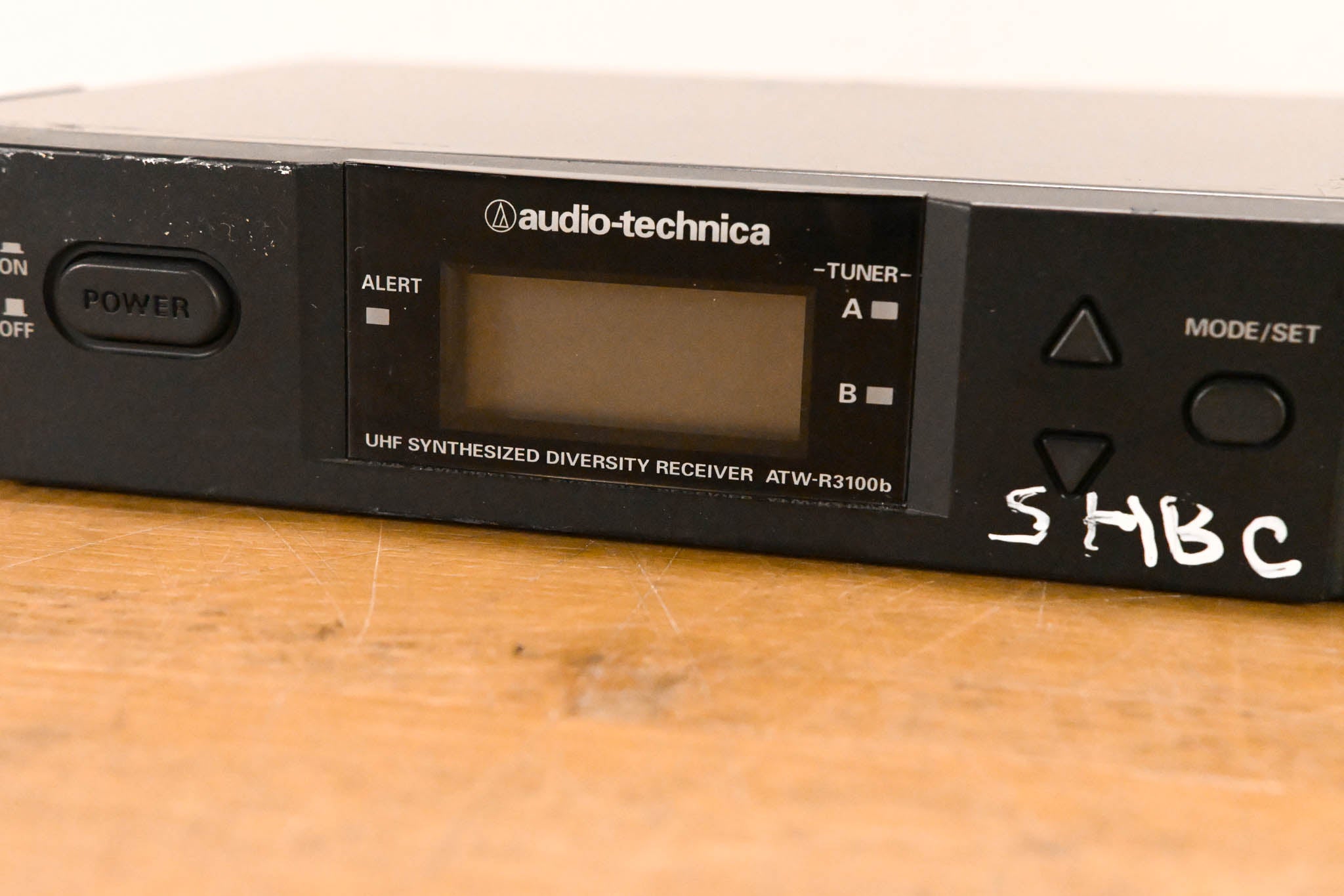 Audio-Technica ATW-R3100bC Receiver w/AEW-T4100 Mic: 541-566MHz (NO PSU)