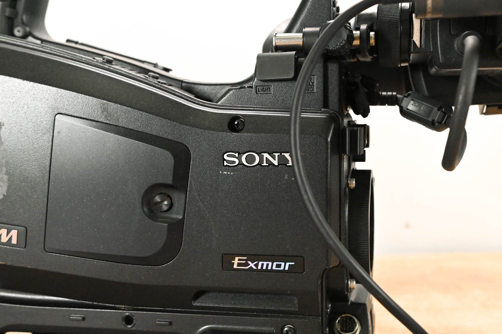 Sony PMW-400 XDCAM HD422 2/3" Camcorder w/ CBK-VF01 Viewfinder + Mic