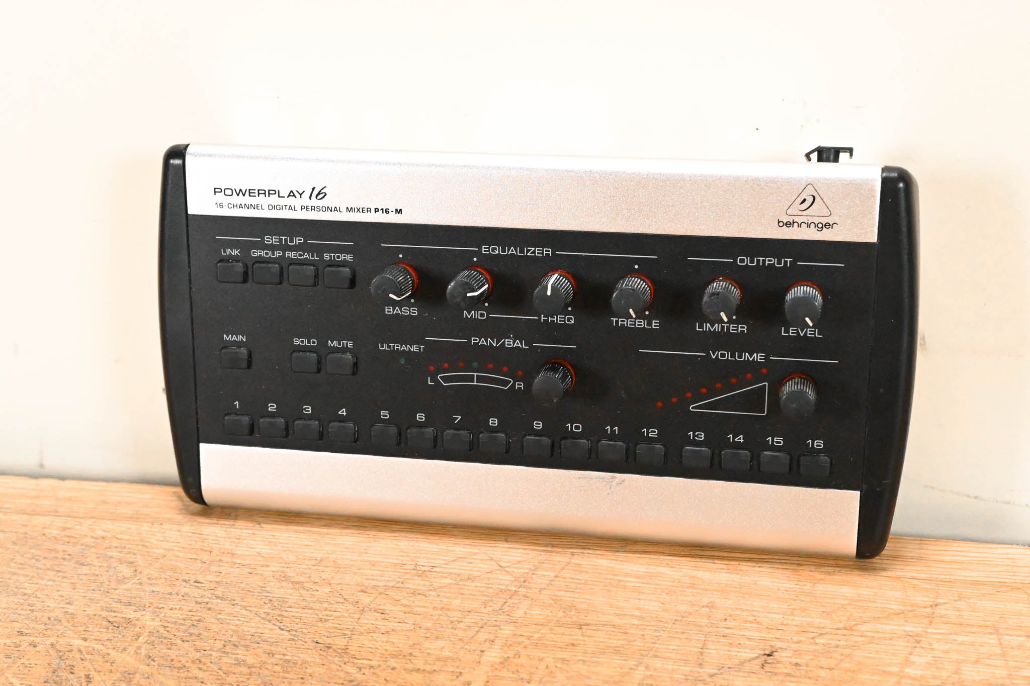 Behringer Powerplay P16-M 16-Channel Digital Personal Mixer